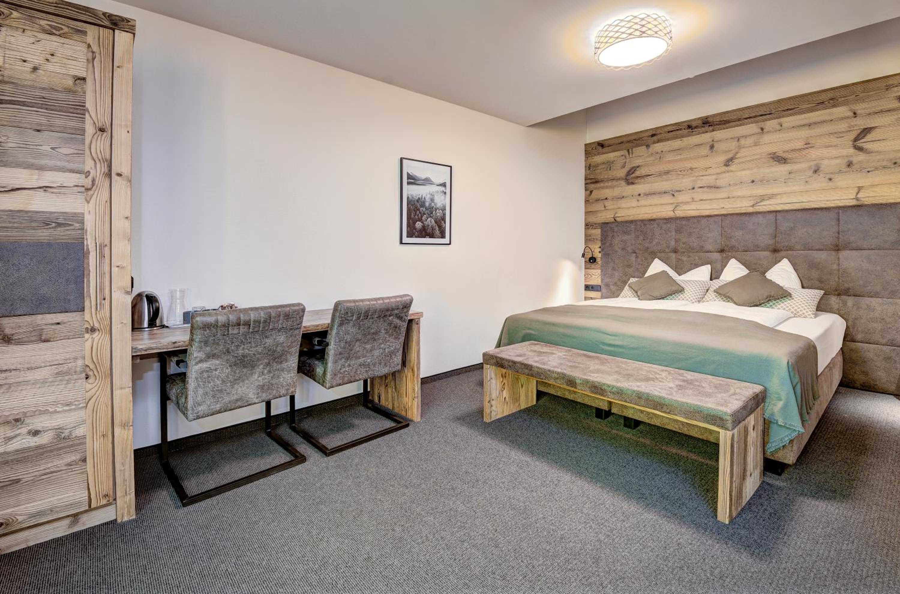 Junior Suite with Kitchenette photo 2
