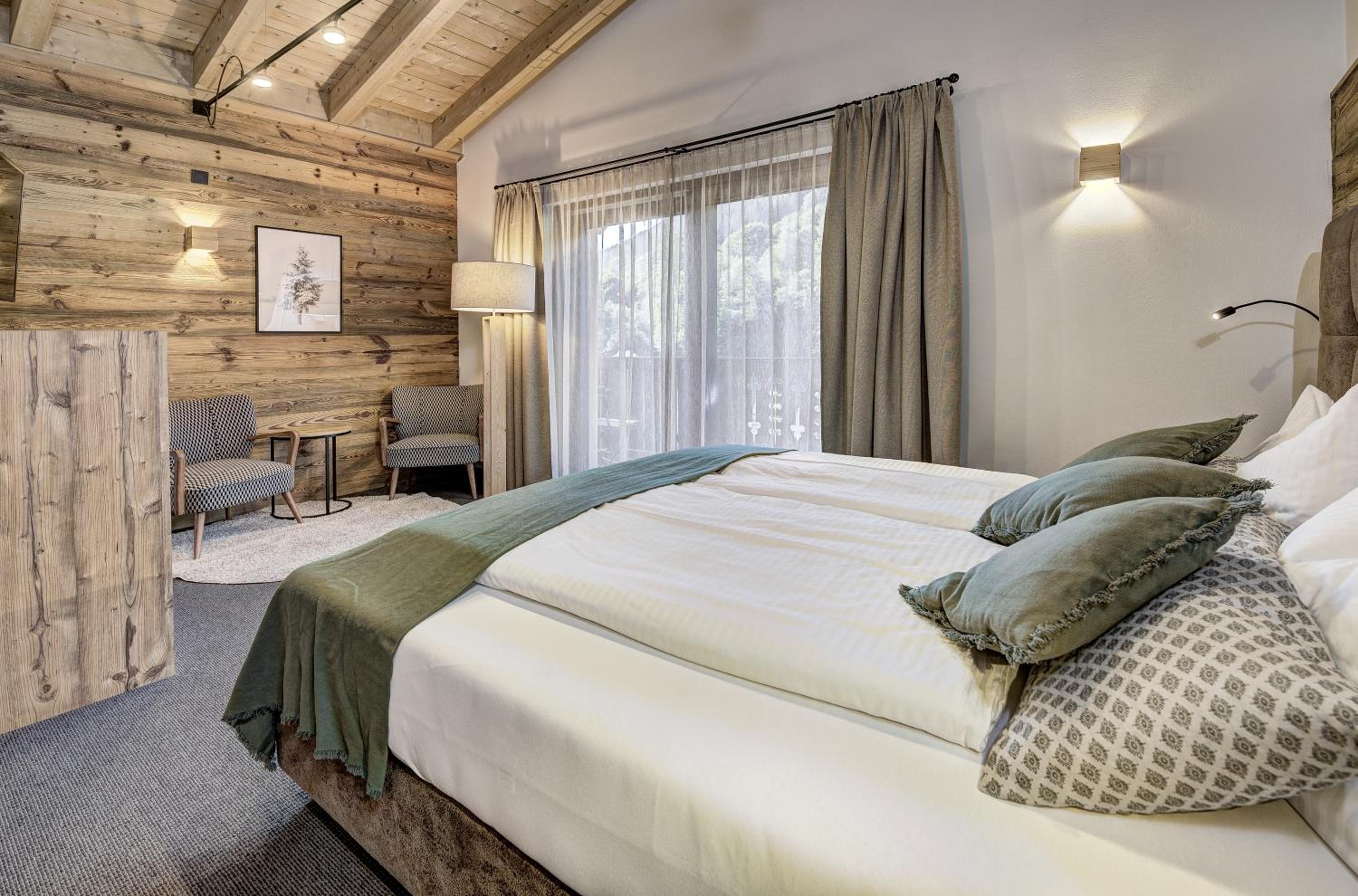 Premium Deluxe Room photo 3