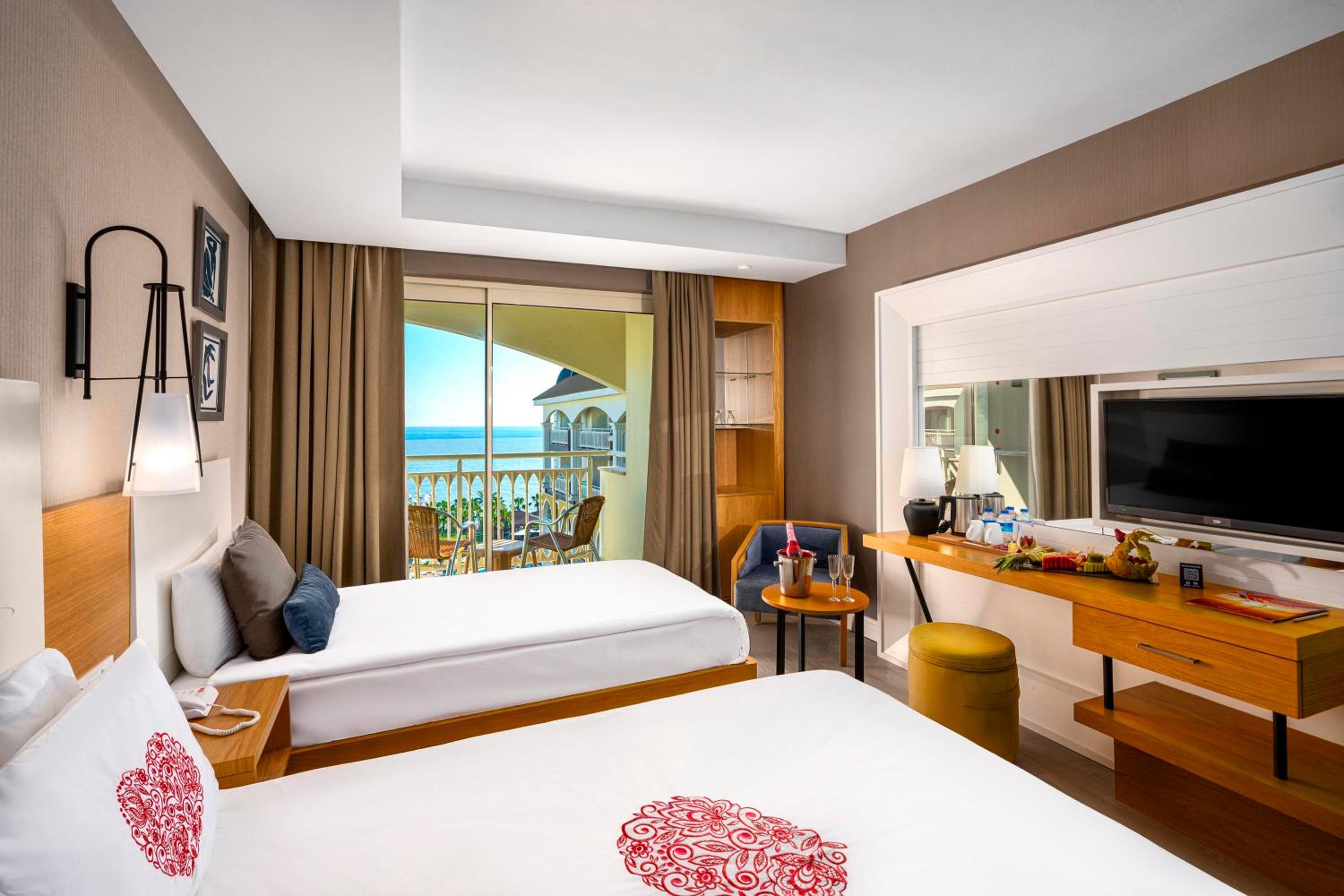 Standard Double with Sea View photo 3