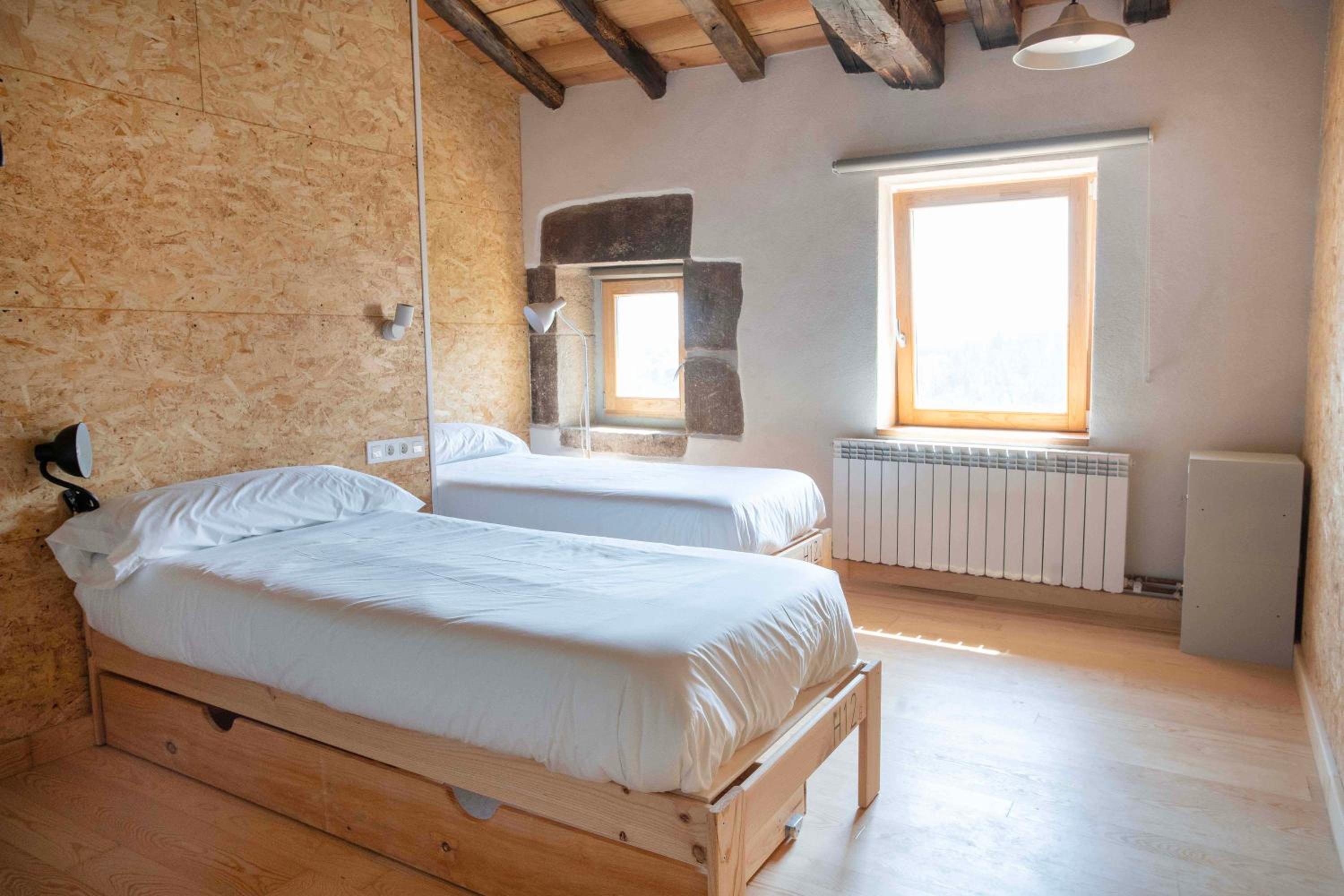 Double or Twin Room with Mountain View - Photo 7