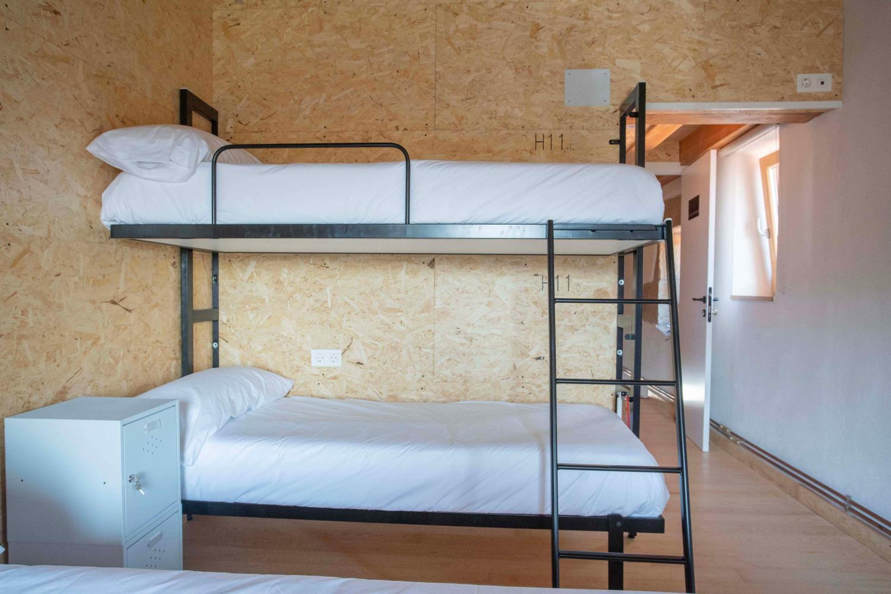 Double or Twin Room with Mountain View - Photo 2