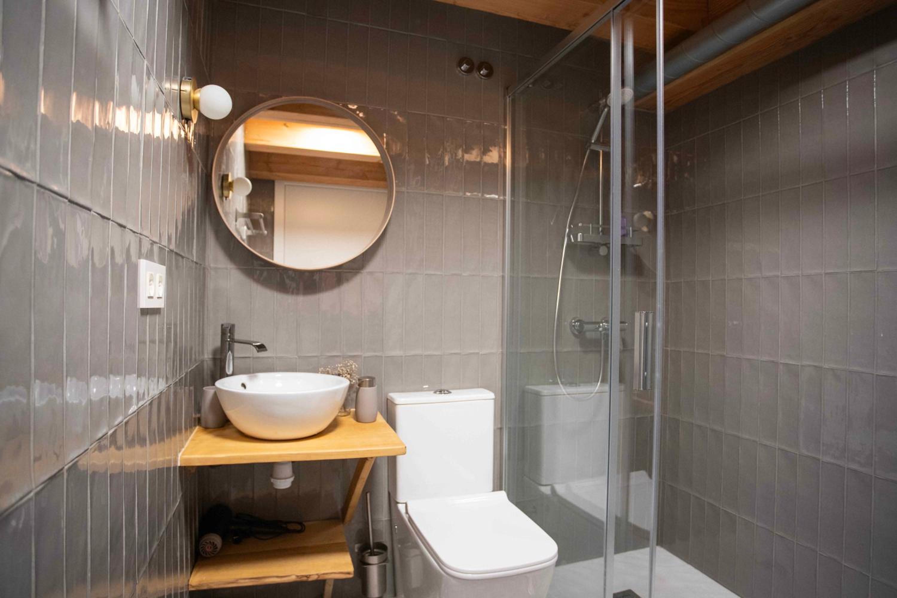 Double or Twin Room with Mountain View - Photo 3