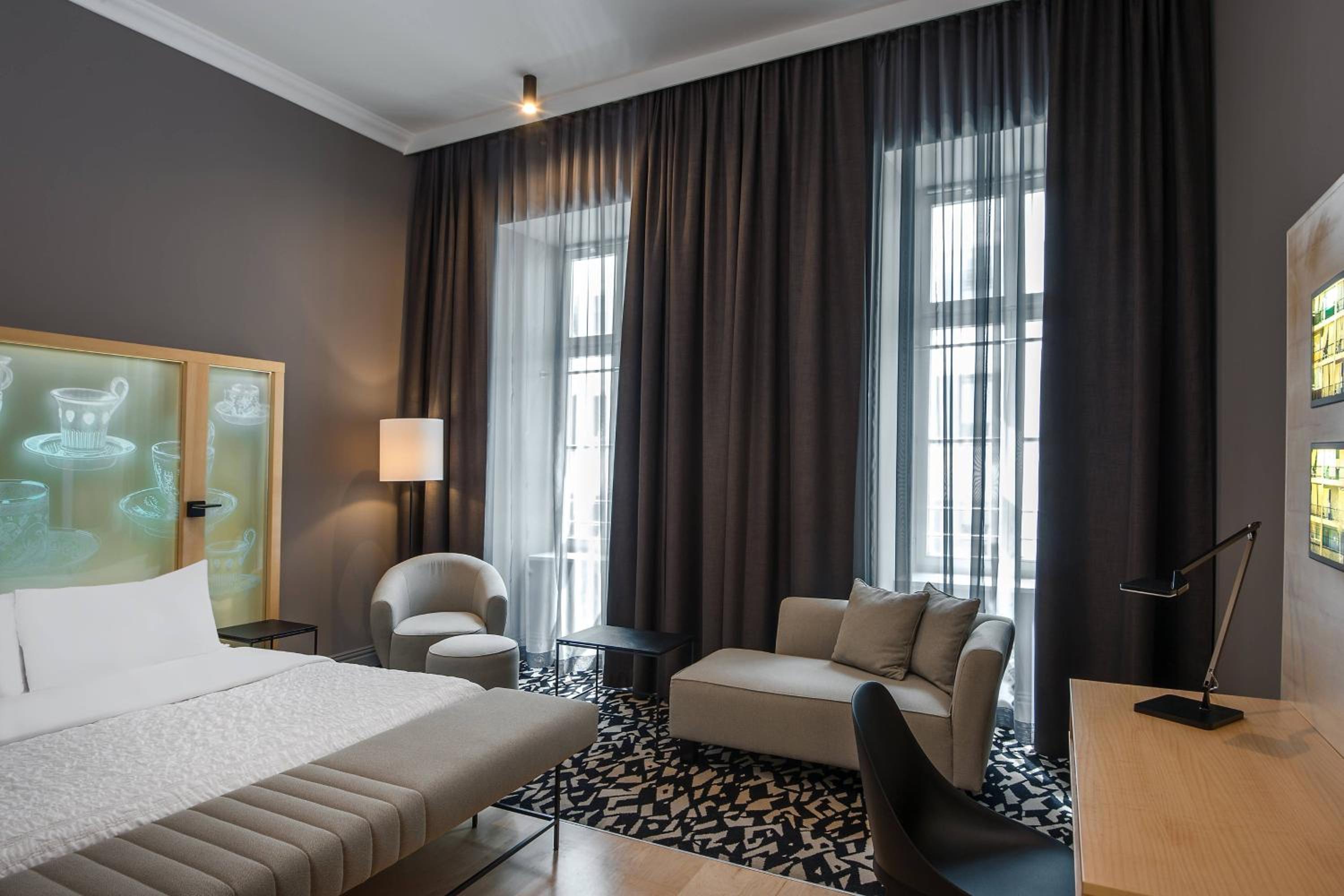 Deluxe Room with Courtyard View