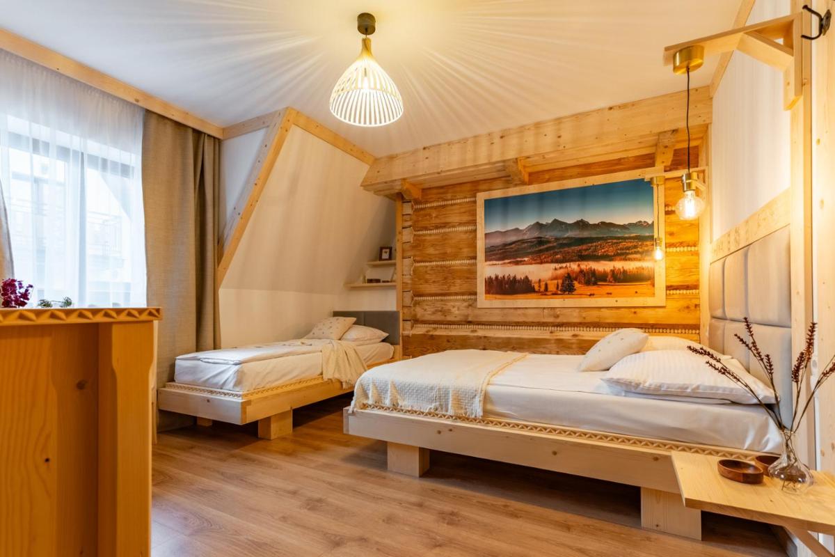 Triple Room with Private Bathroom - Photo 10