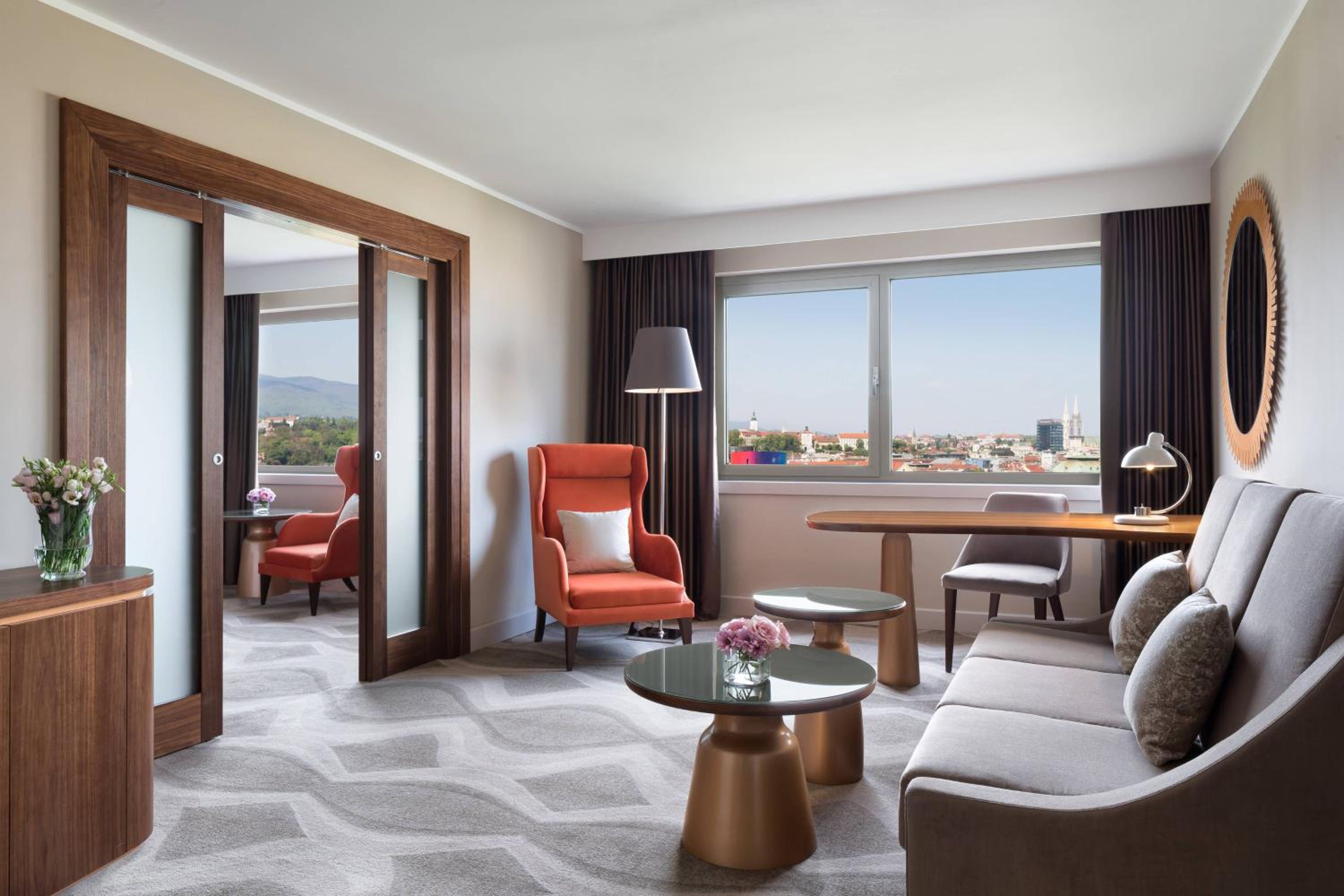 Westin Guest Office, 1 Bedroom Junior Suite, 1 King - Photo 1