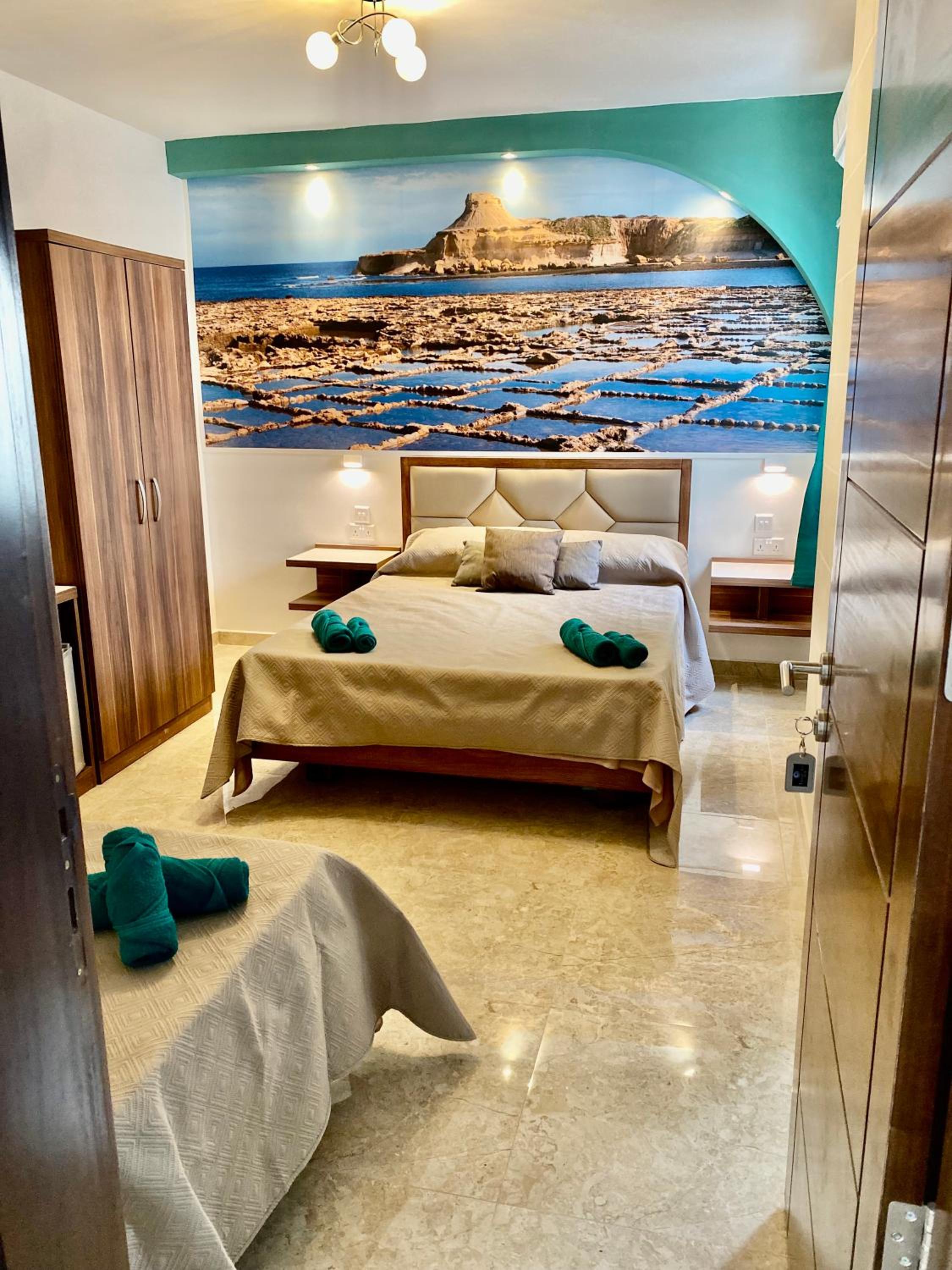Standard Double Room - Photo 8