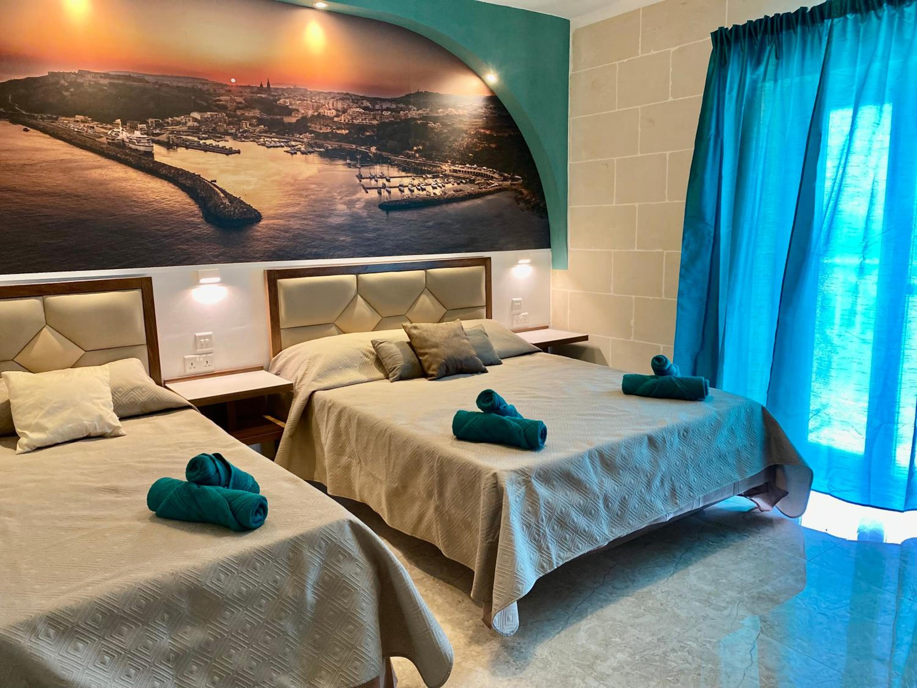 Queen Room - Photo 10