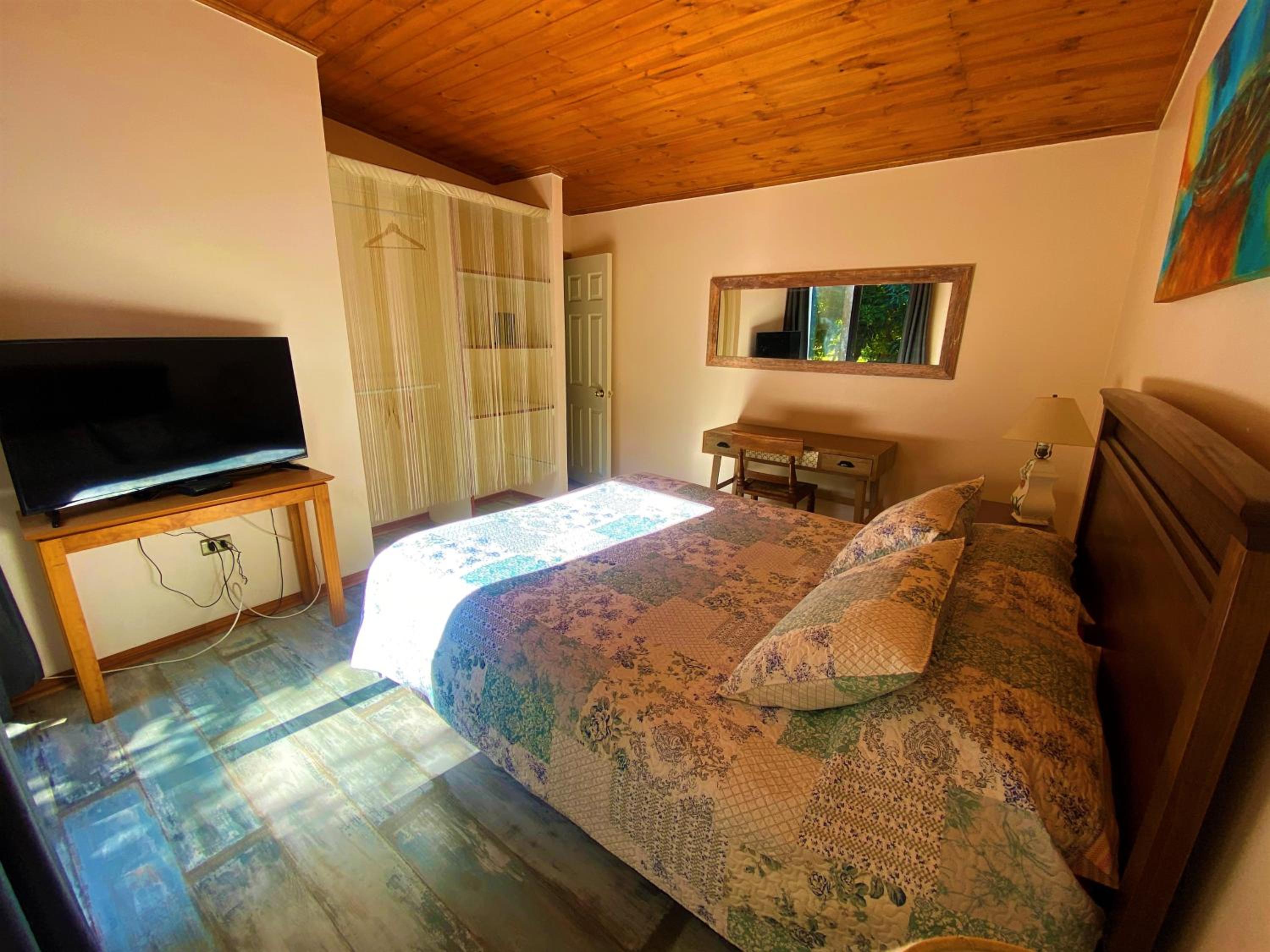 Two-Bedroom House photo 2