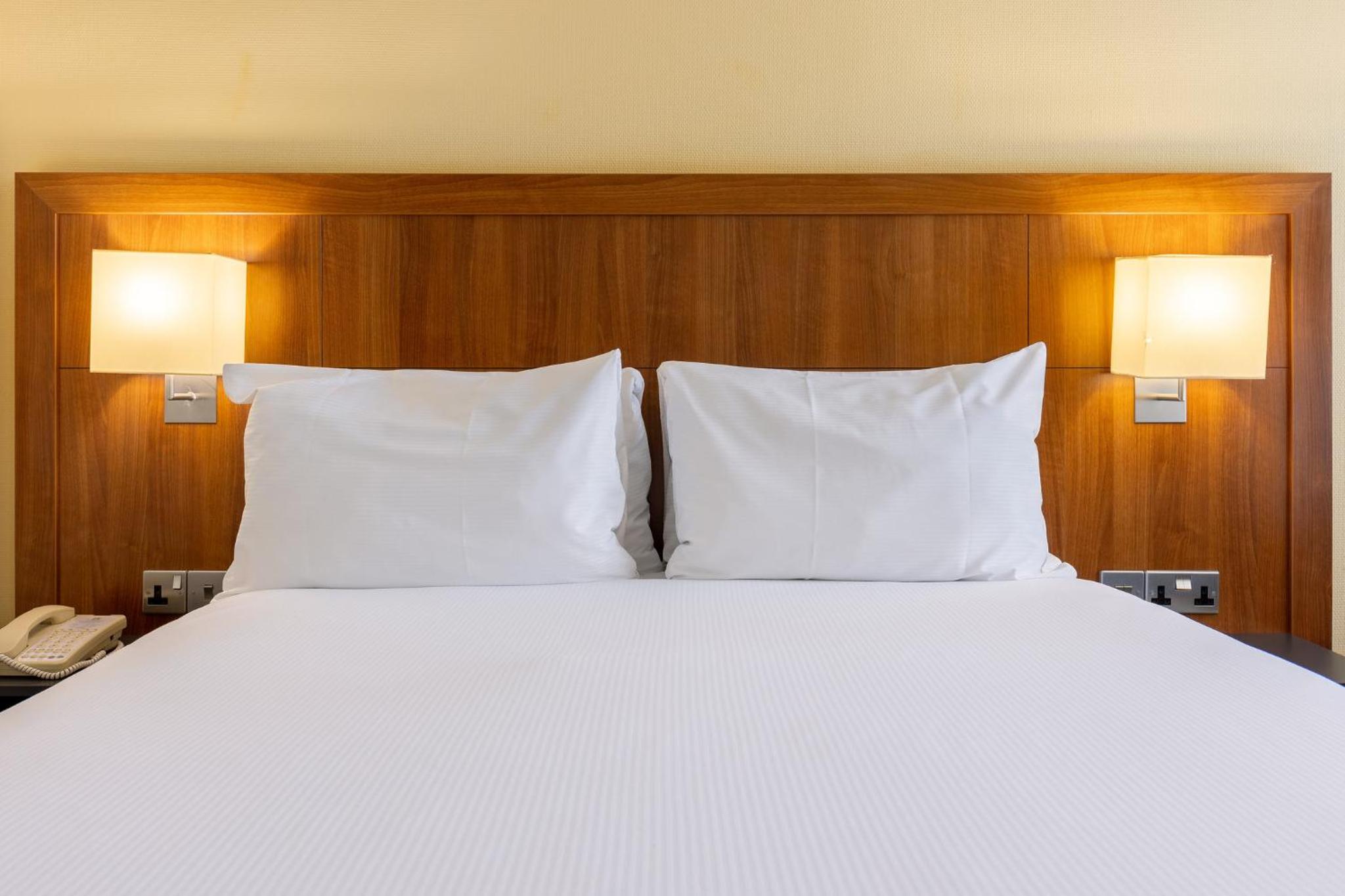 Standard King Room - Photo 4
