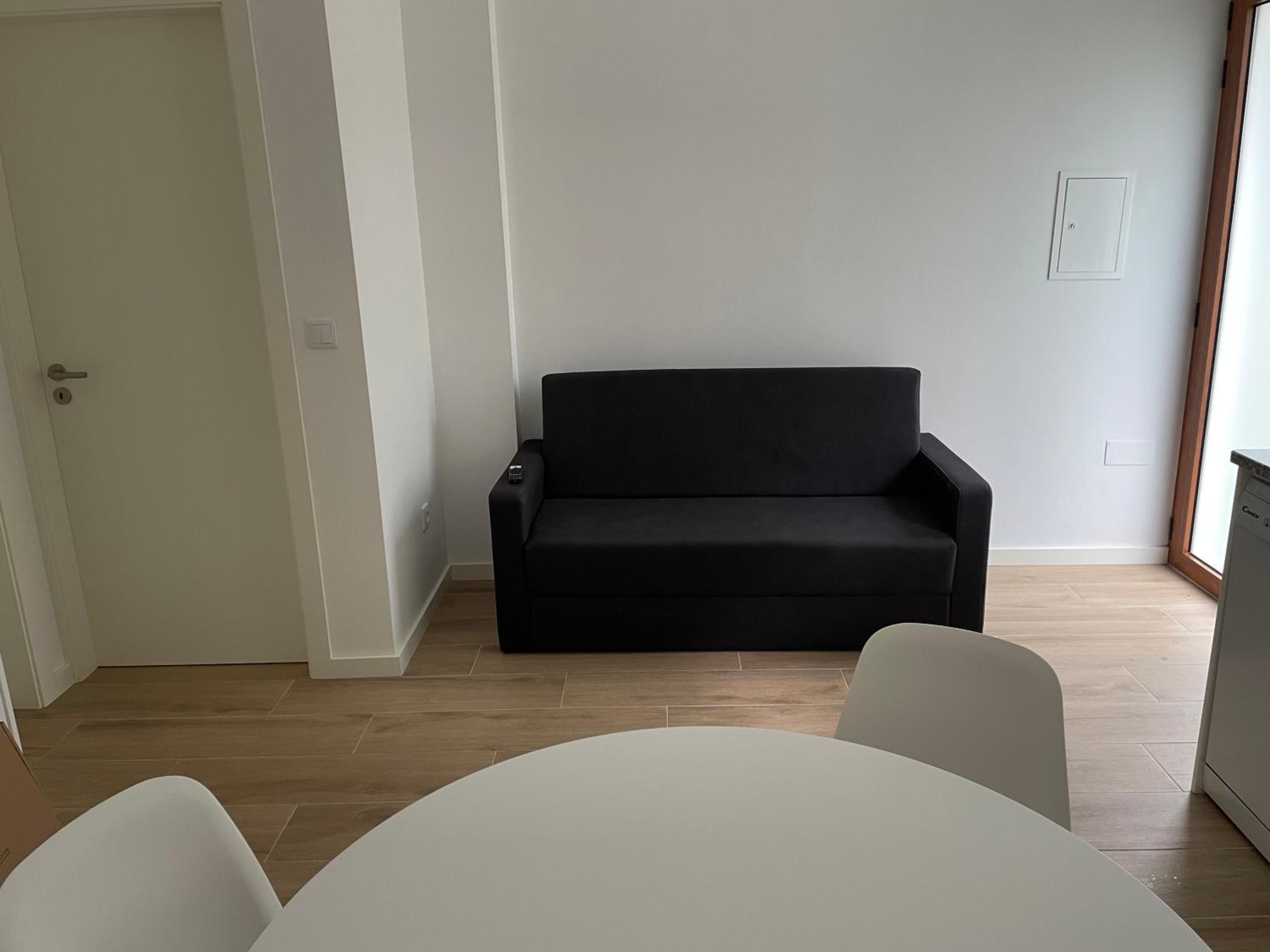 One-Bedroom House photo 1
