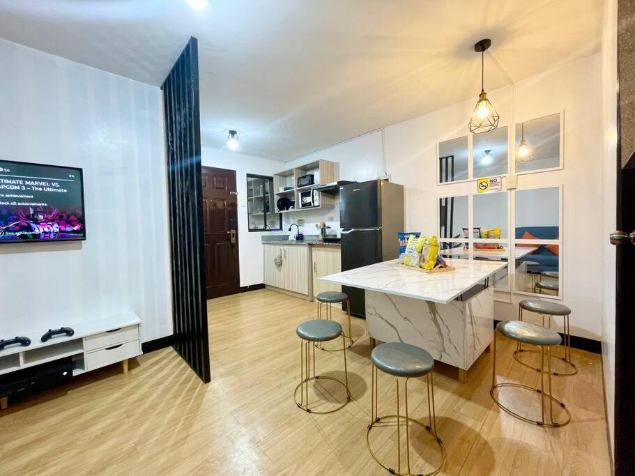 One-Bedroom Apartment photo 3