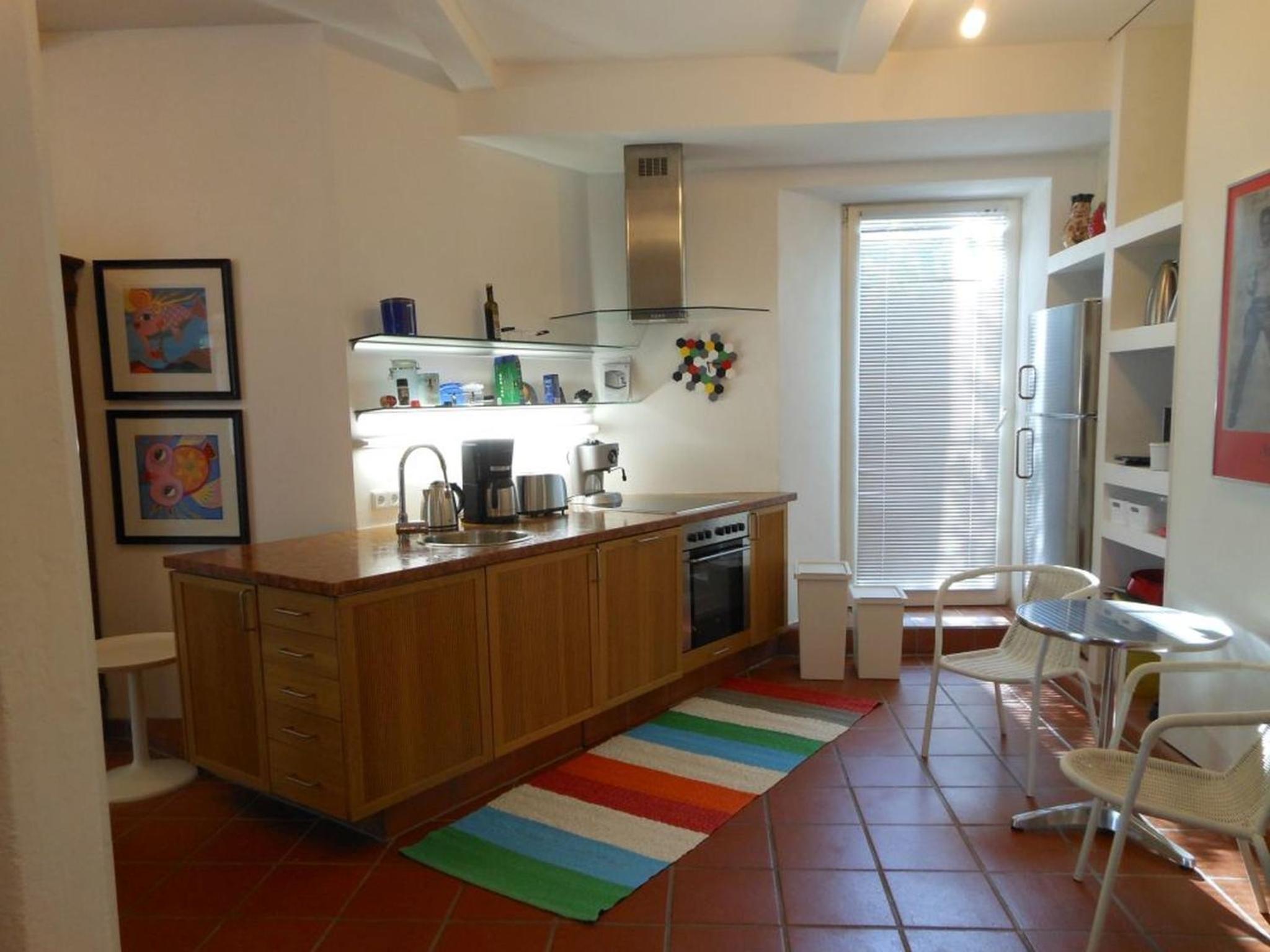Apartment photo 2