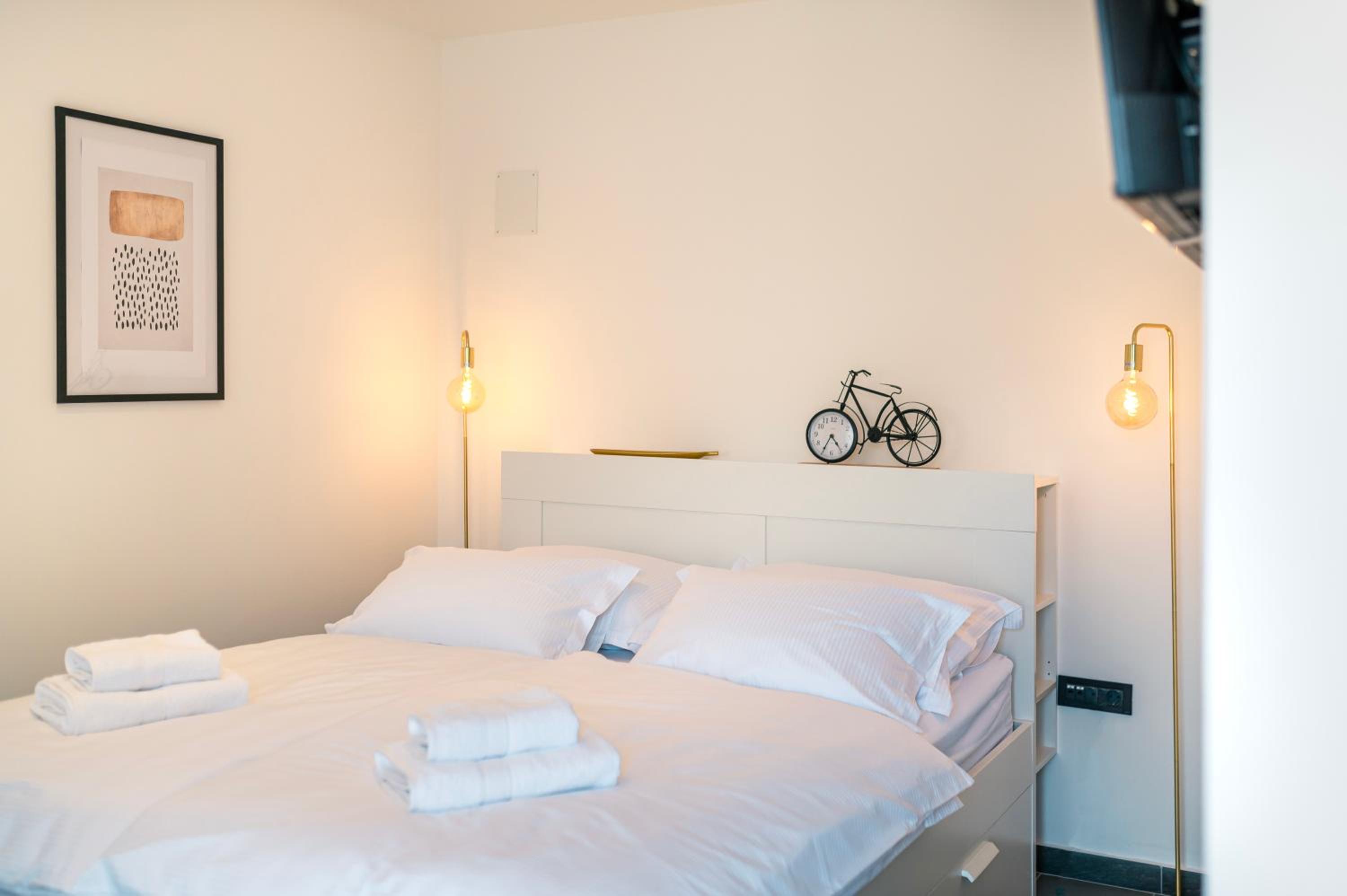 Studio Apartment photo 1