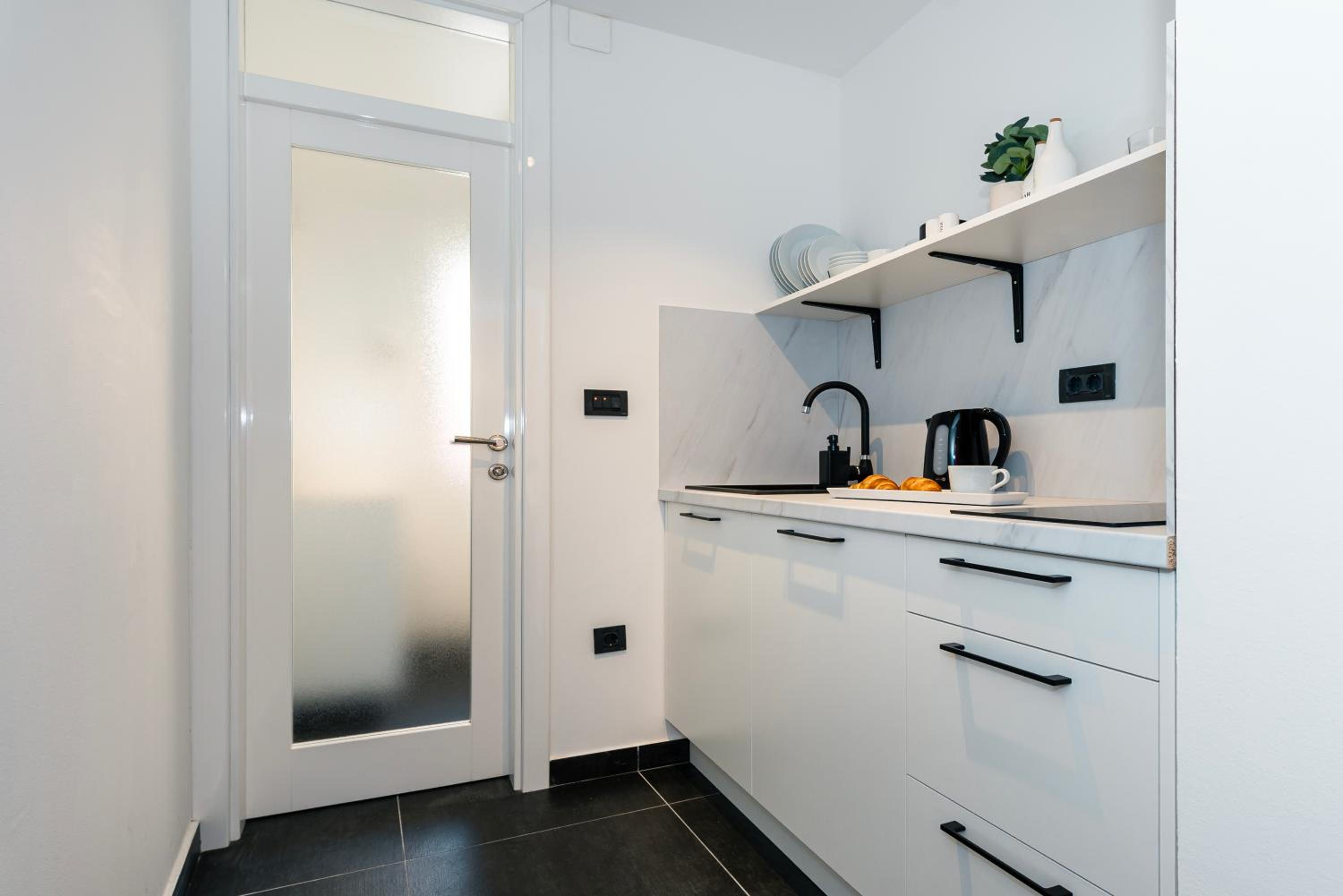 Studio Apartment photo 3