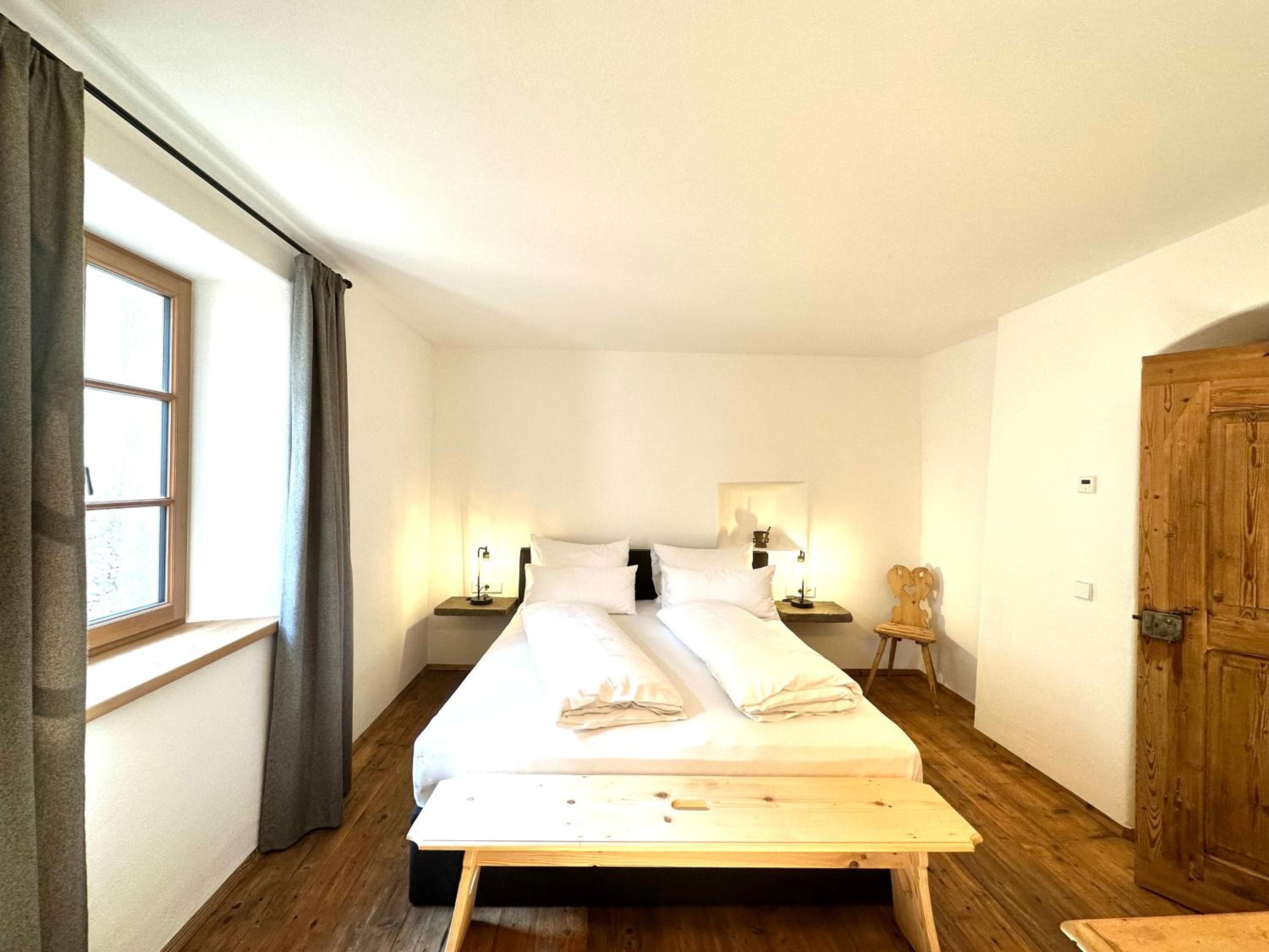 One-Bedroom Apartment photo 2