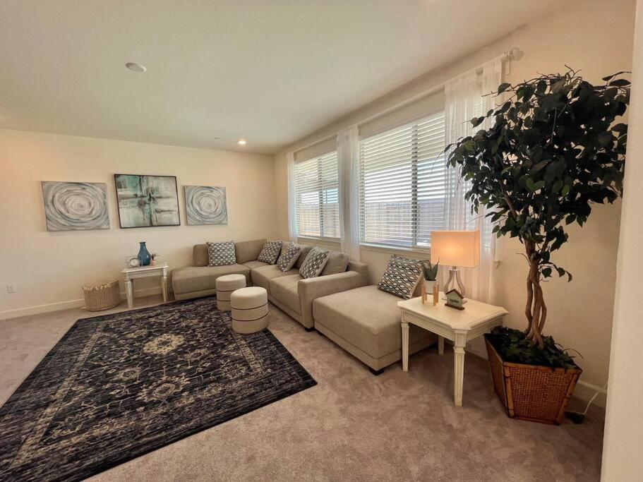 Four-Bedroom House photo 1