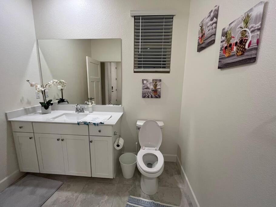 Four-Bedroom House photo 2