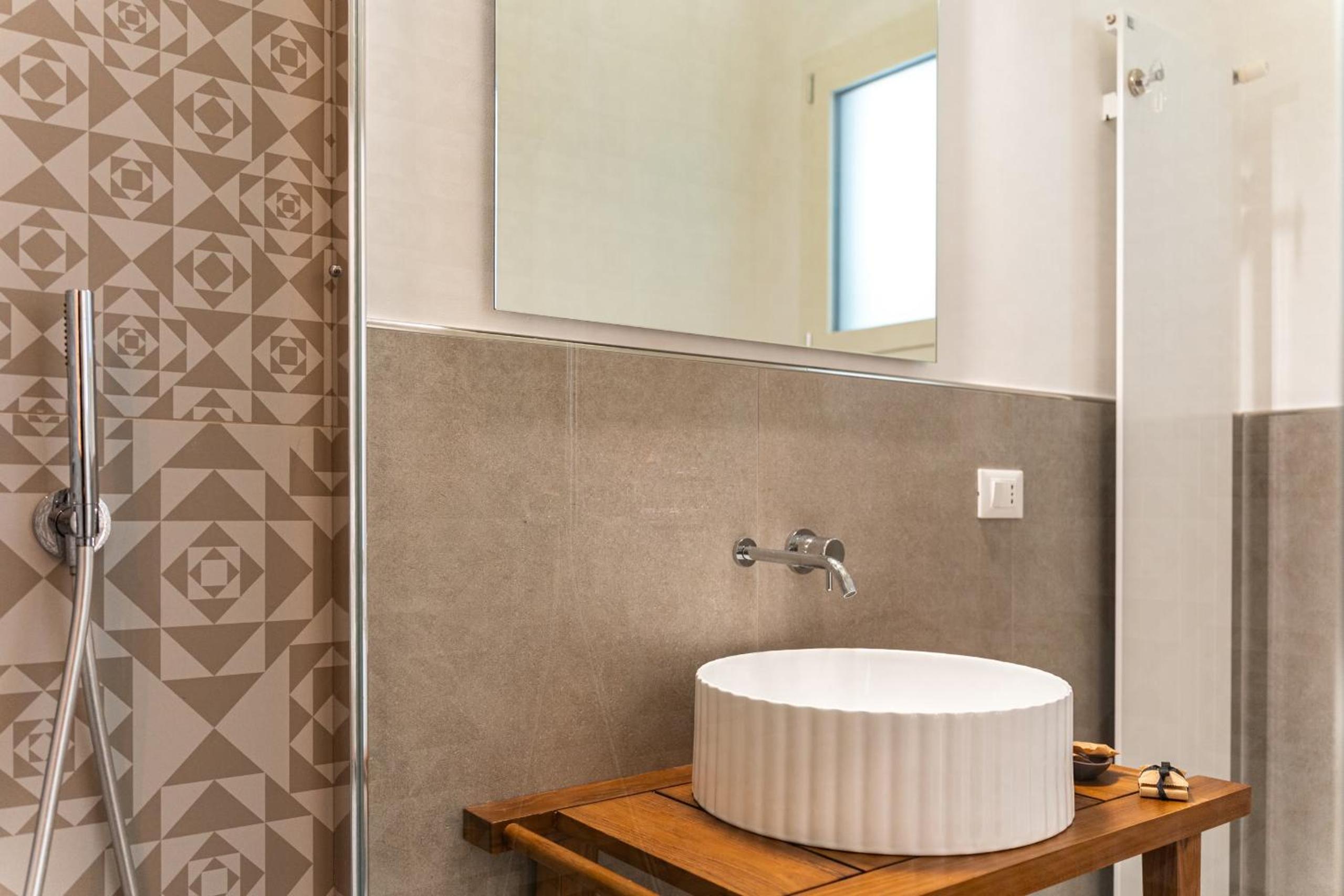 Double Room with Private Bathroom - Photo 3