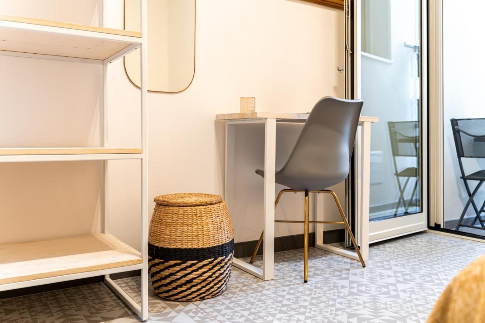 Triple Room with Private Bathroom - Photo 9