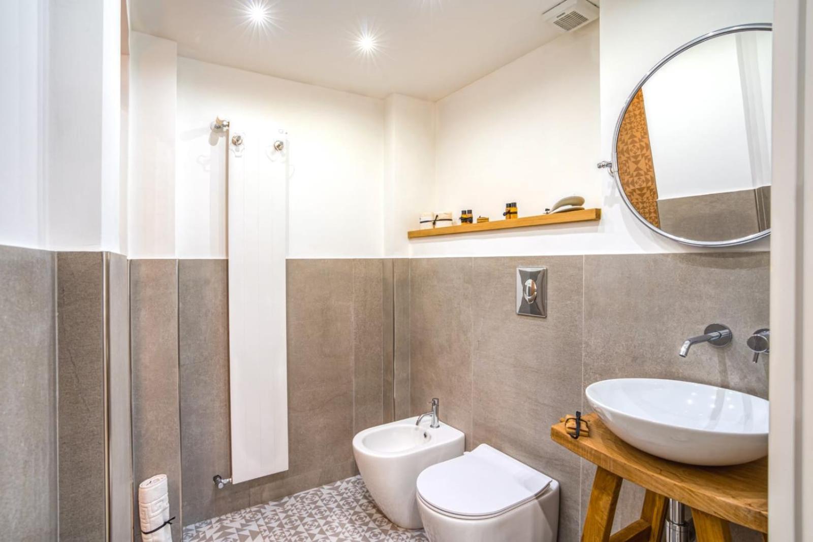 Triple Room with Private Bathroom - Photo 2