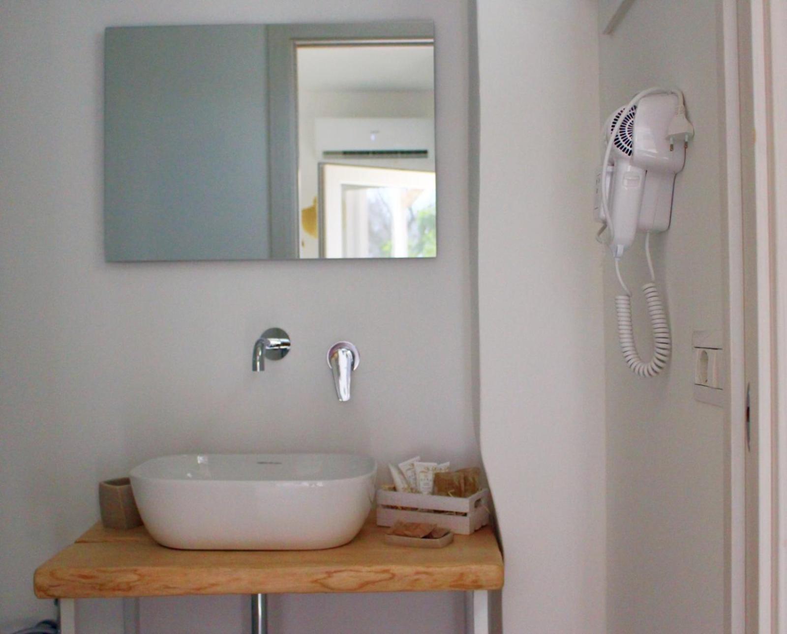 Queen Room with Spa Bath photo 3