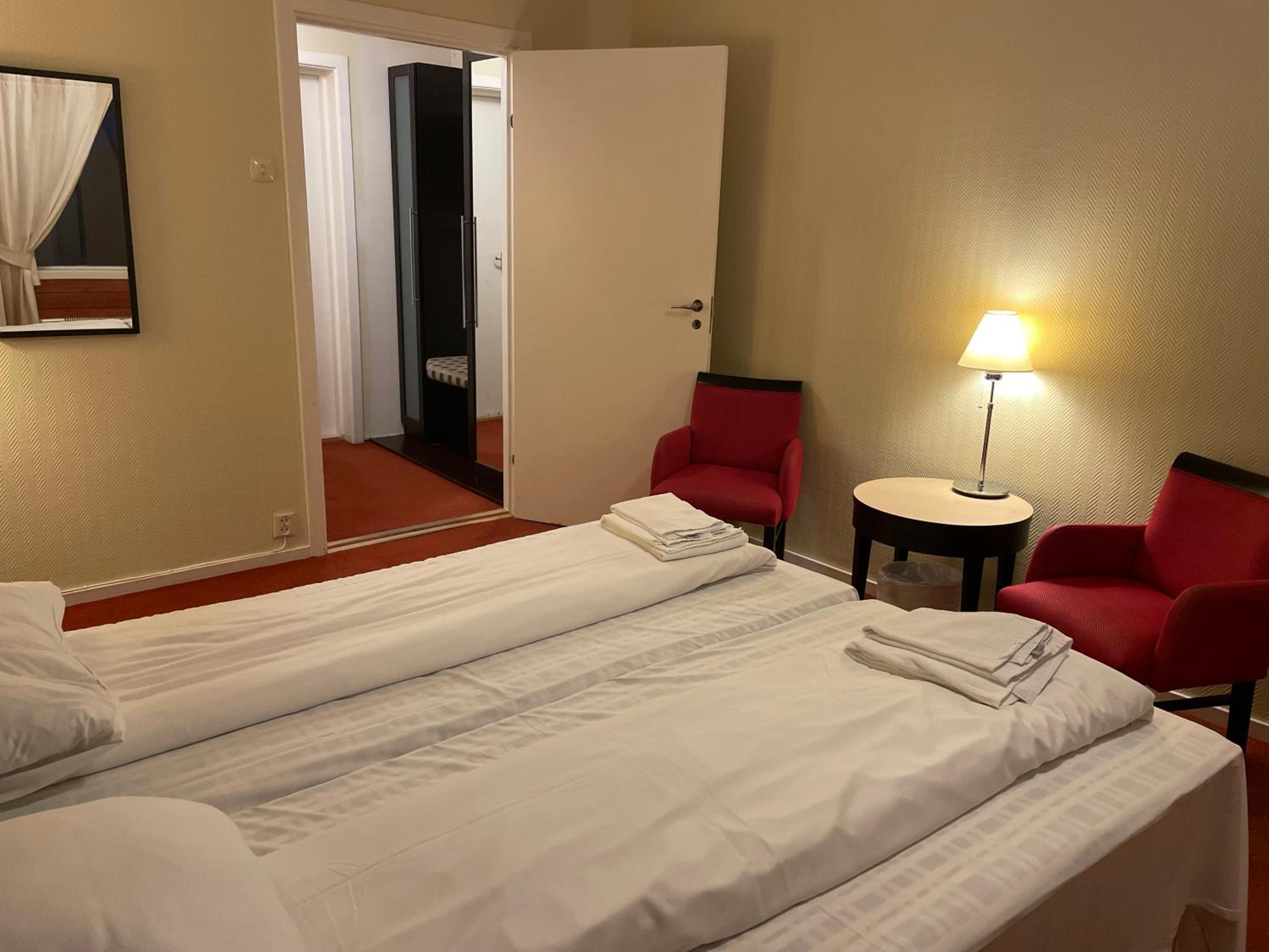 Deluxe Double Room photo 3