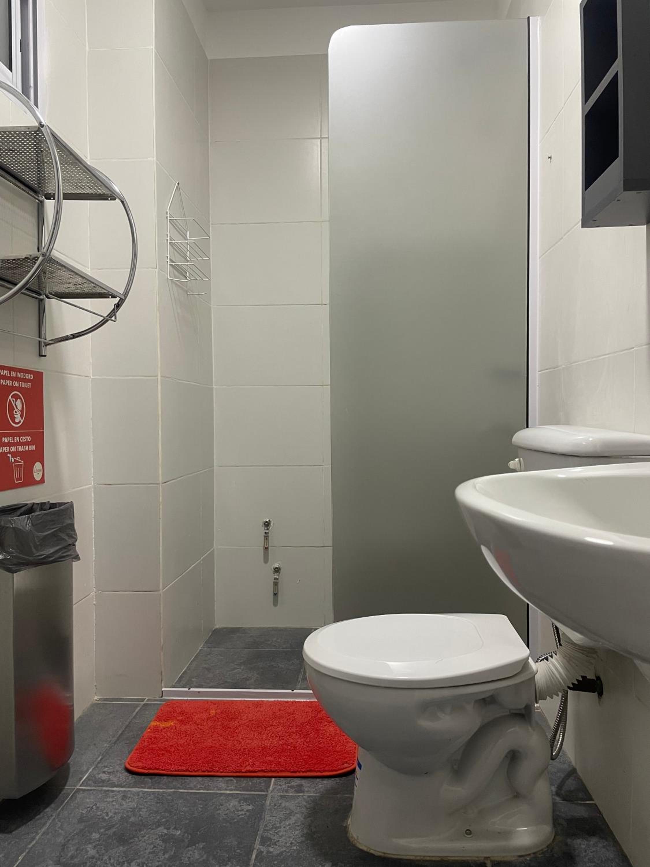 Double or Twin Room with Private Bathroom photo 3