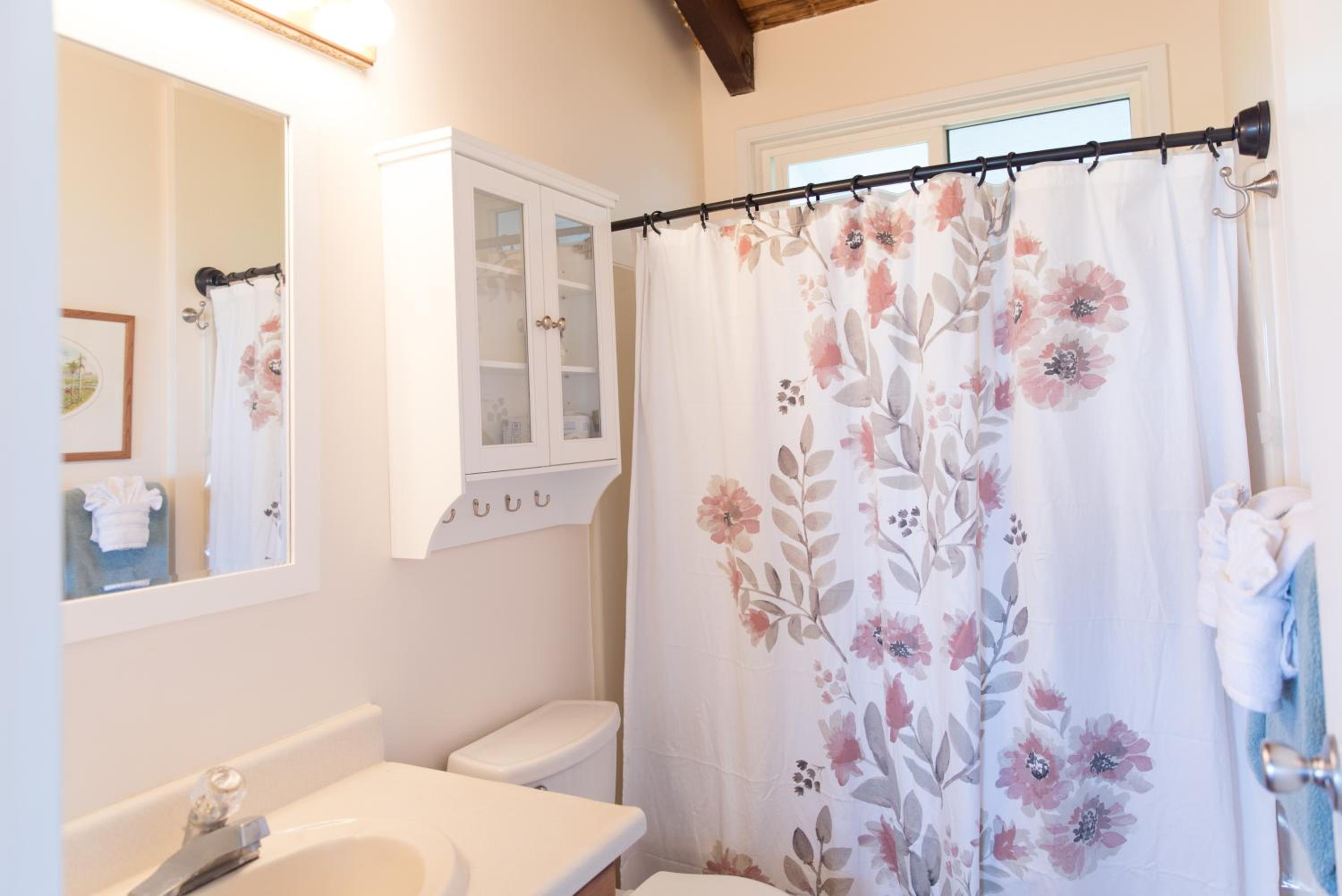 Two-Bedroom House photo 2