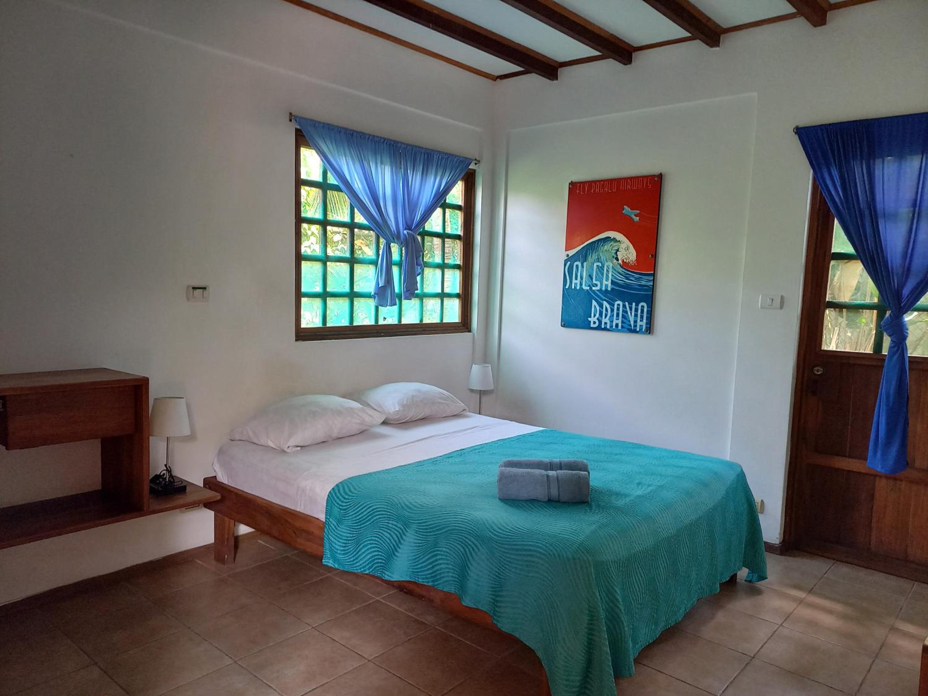 Double Room - Disability Access with A/C photo 2