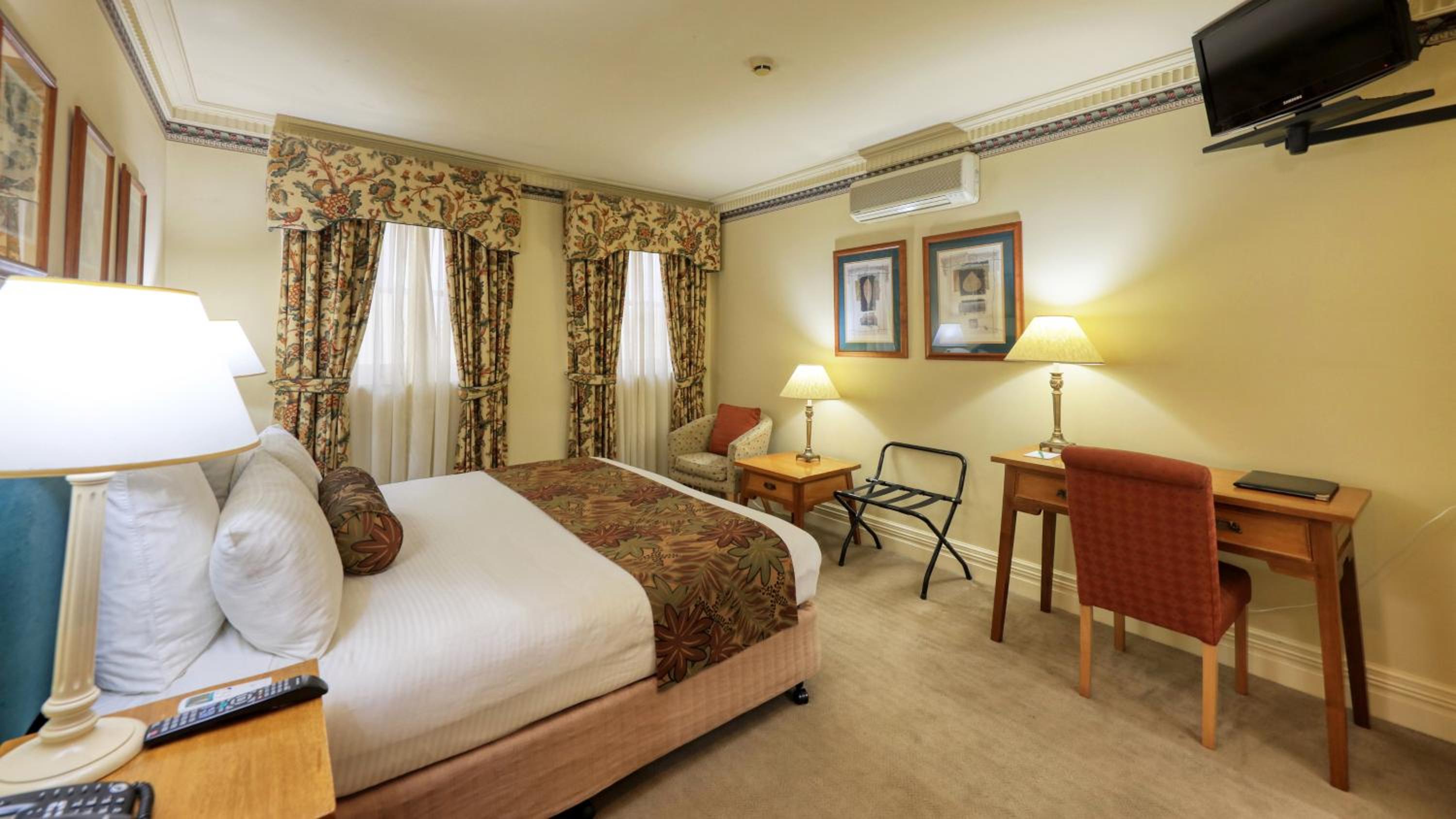 Deluxe Double or Twin Room - Photo 4
