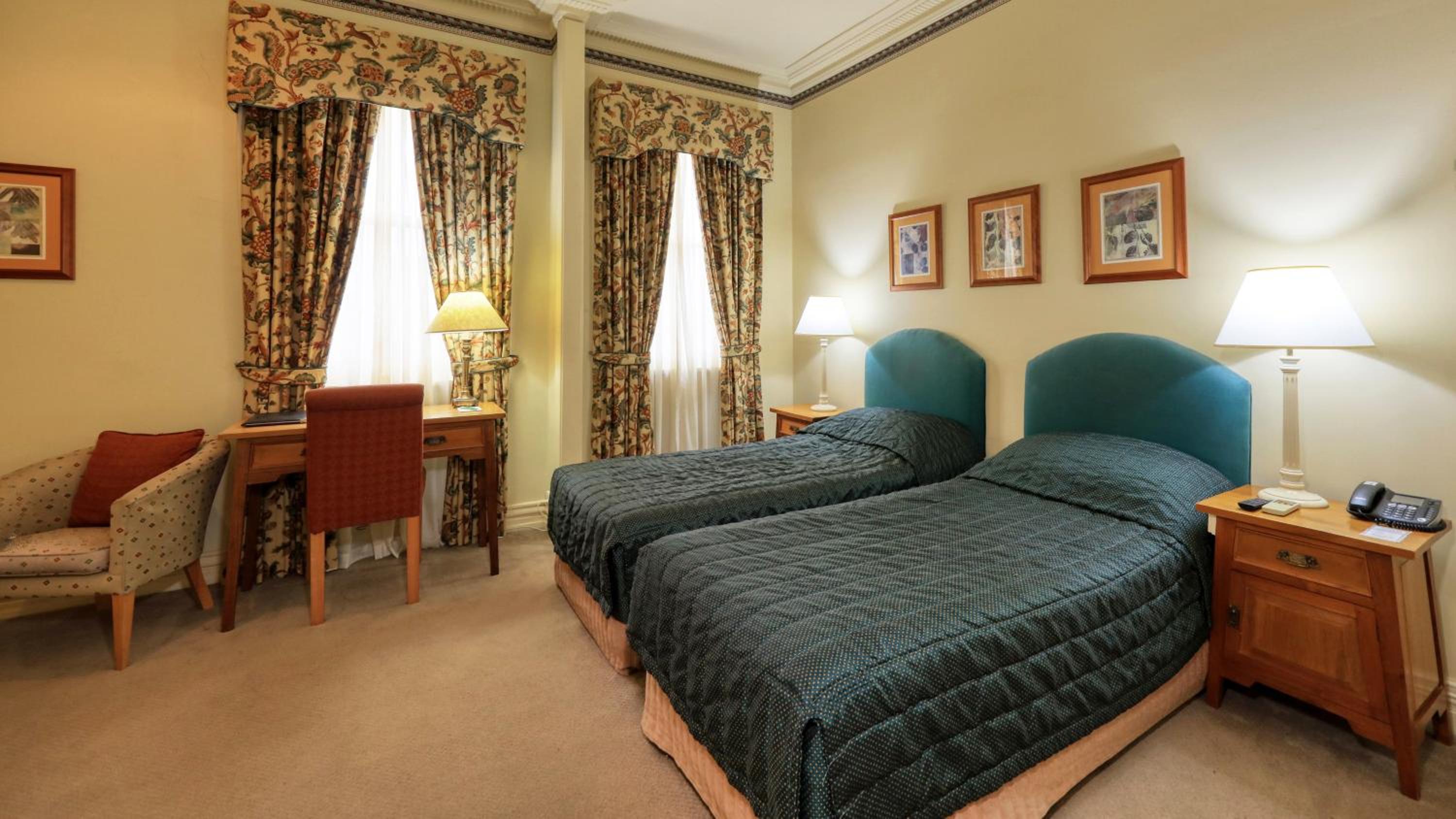 Deluxe Double or Twin Room - Photo 13
