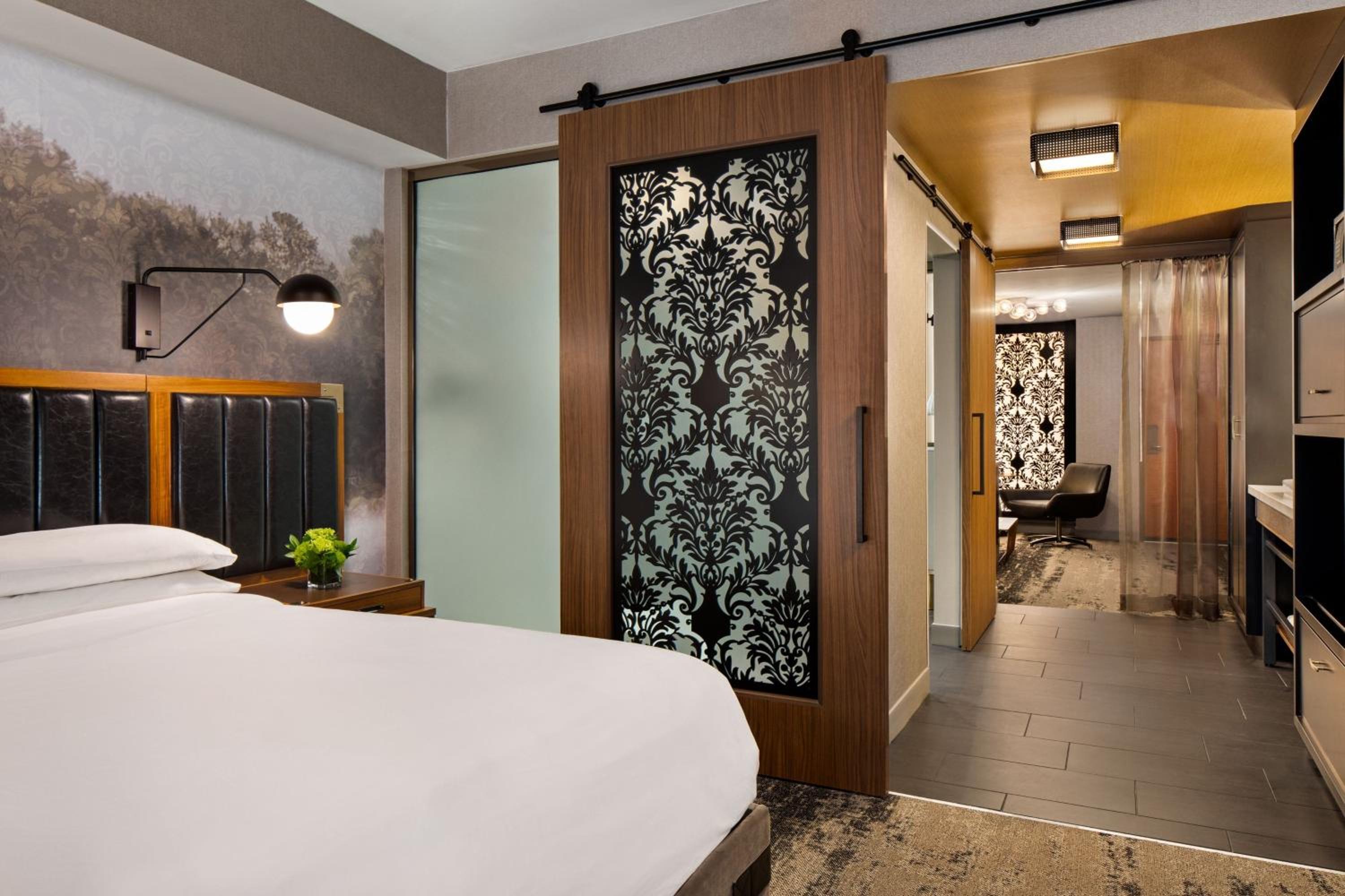 King Suite - Photo 1