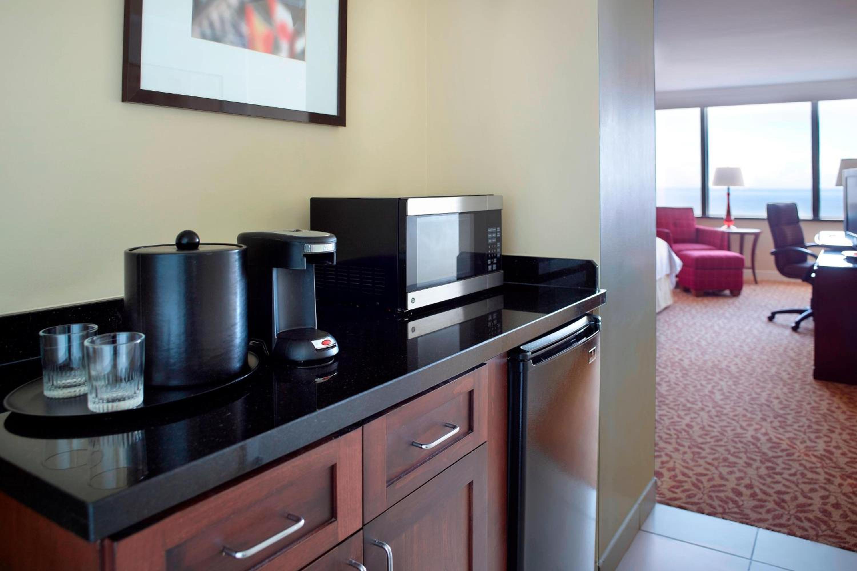 King Room with Tub - Mobility and Hearing Accessible - Photo 1