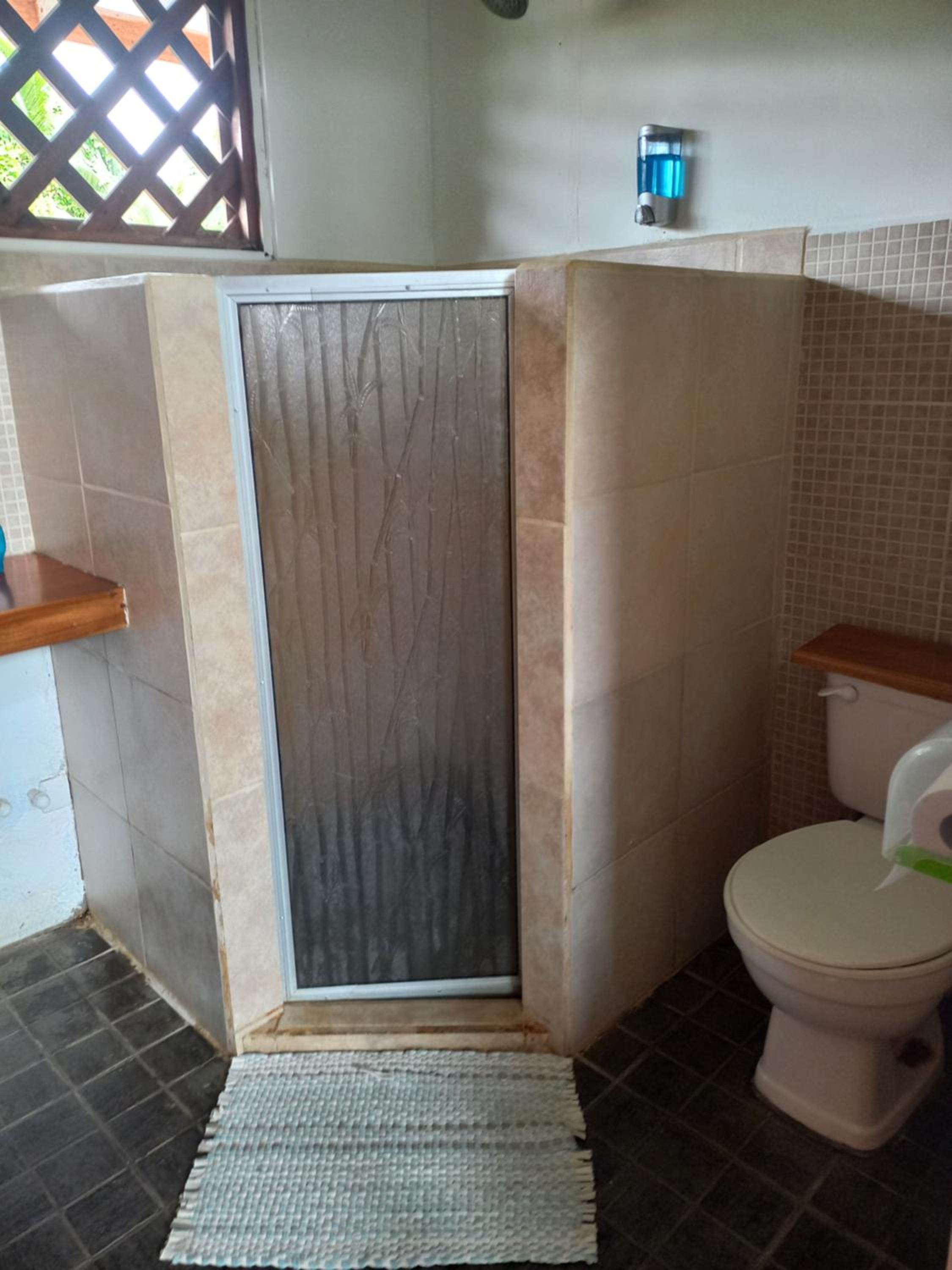 Single Bed in 6-Bed Dormitory Room without A/C photo 2