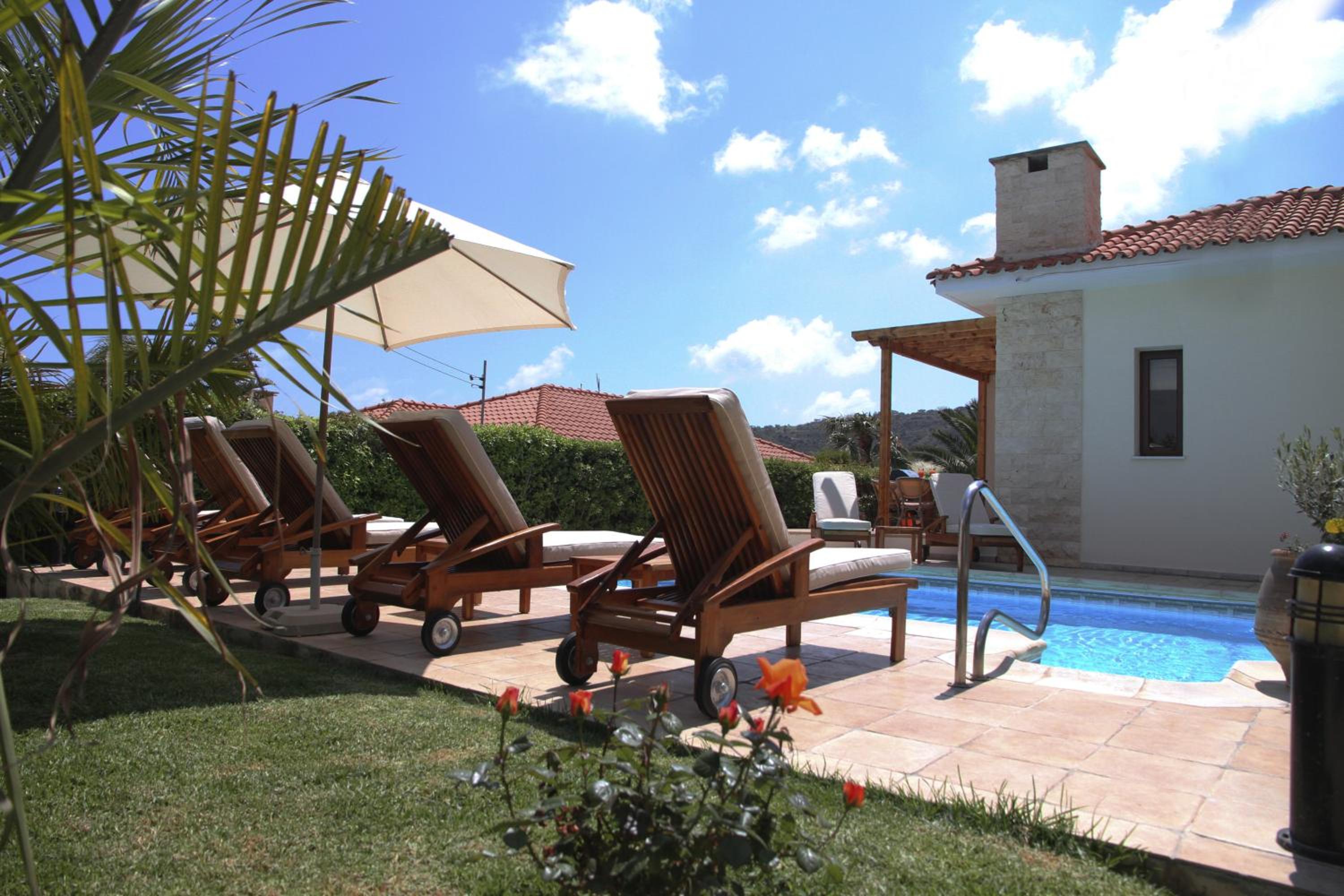 Vila de Três Quartos com Piscina Privativa