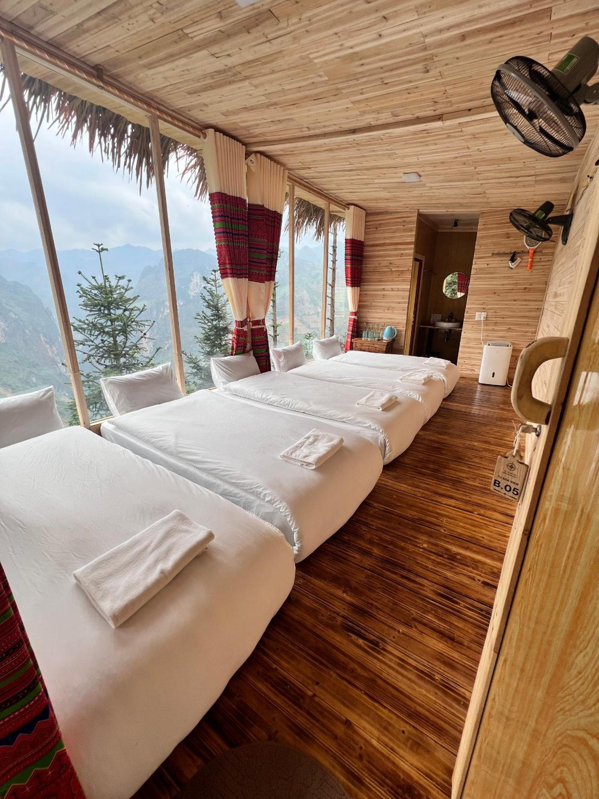 Deluxe Bungalow photo 2