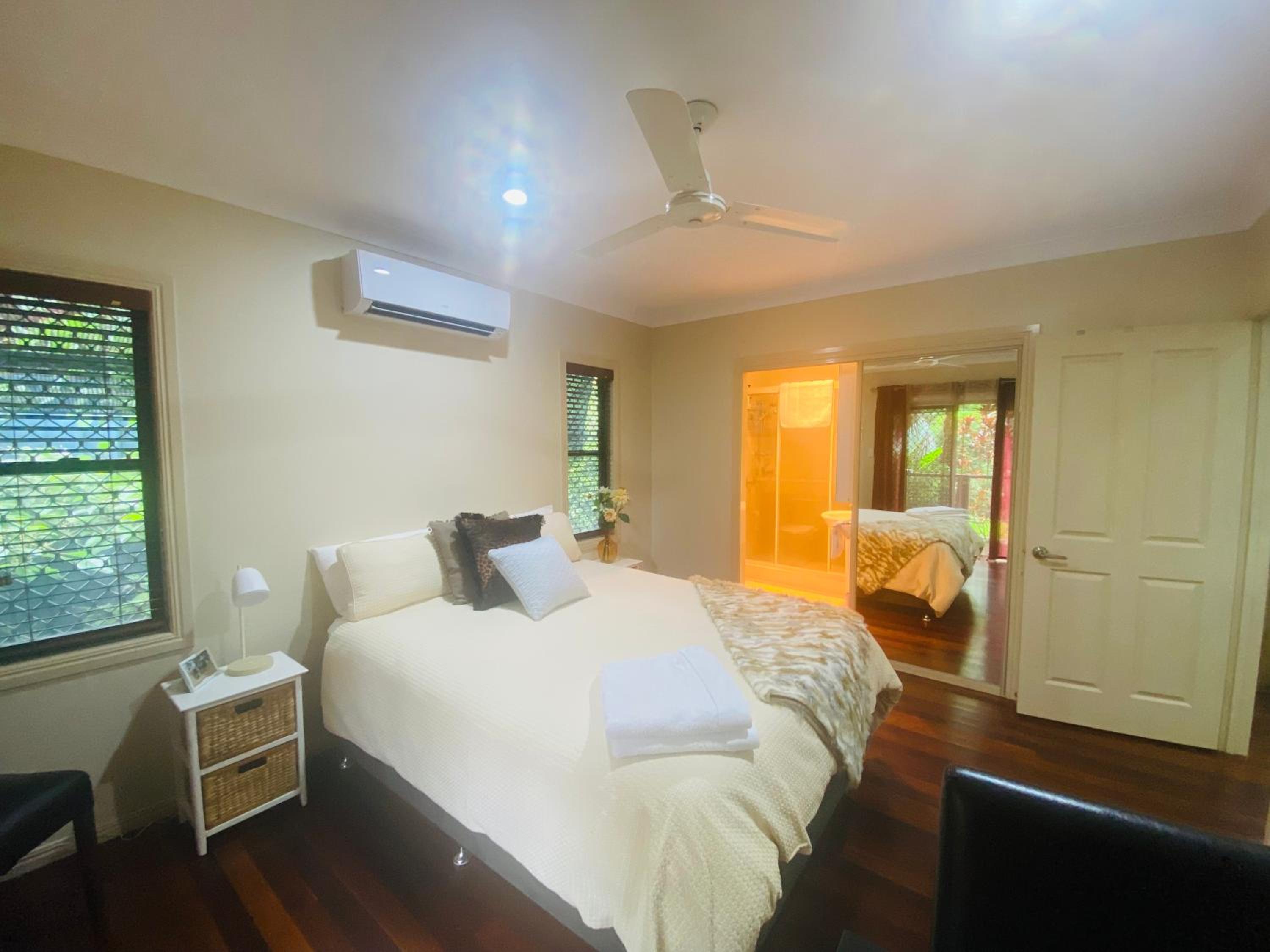Two-Bedroom House photo 2