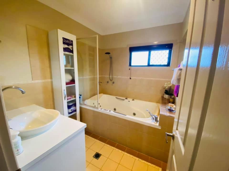 Three-Bedroom House photo 2