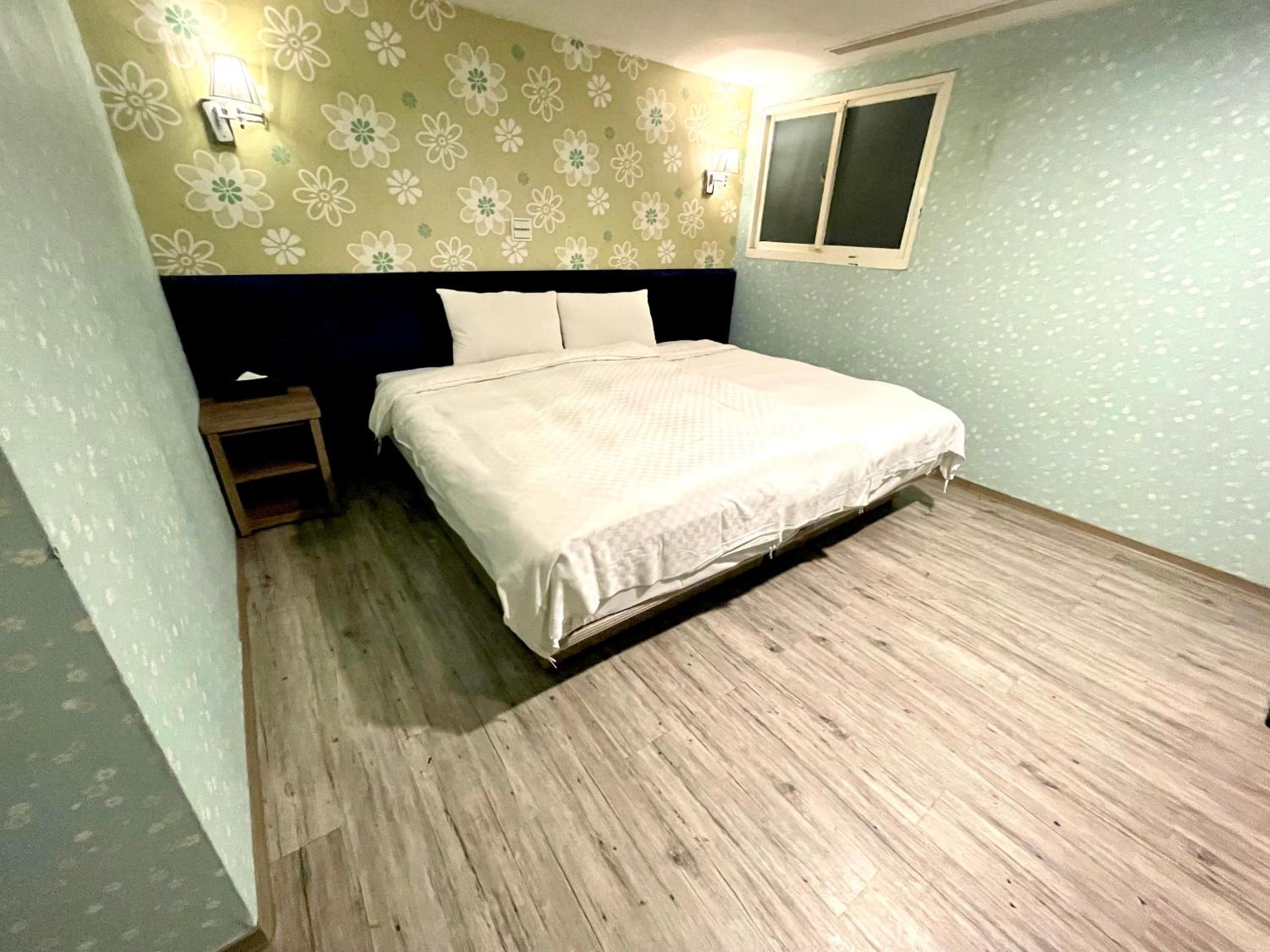 Economy Double or Twin Room with Parking
