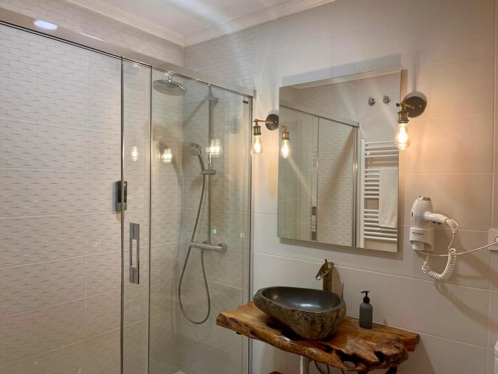Deluxe Double Room - Photo 7