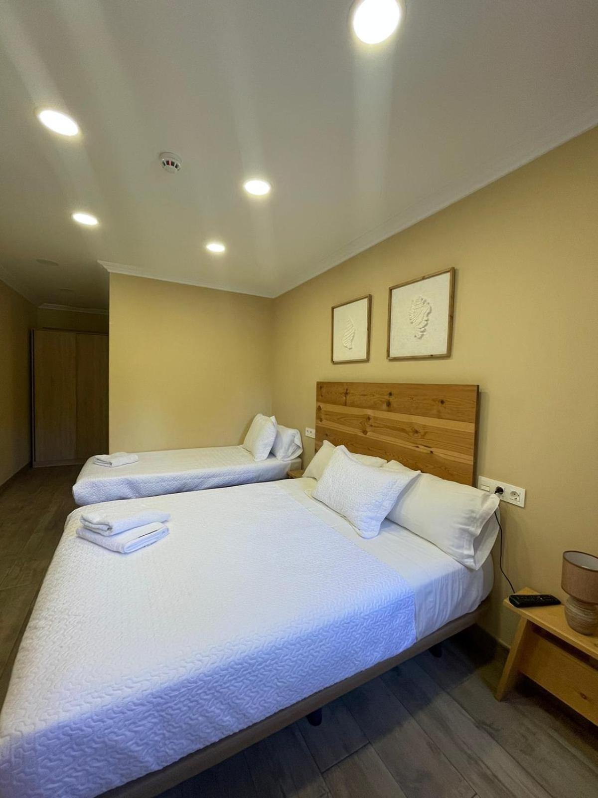 Deluxe Double Room - Photo 12