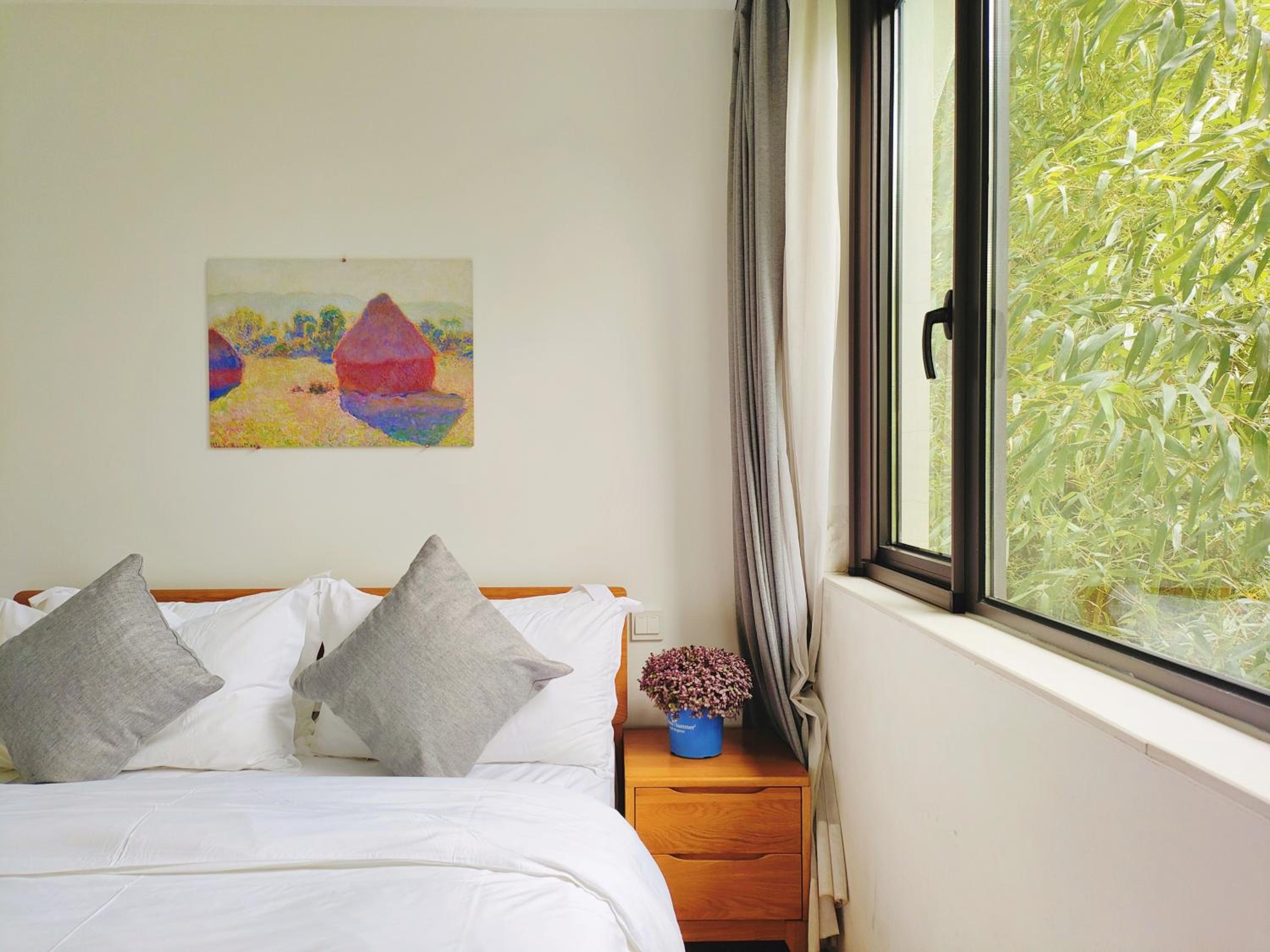 Family Suit With Balcony & Bathtub photo 3