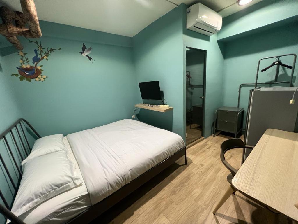 Standard King Room - Photo 2