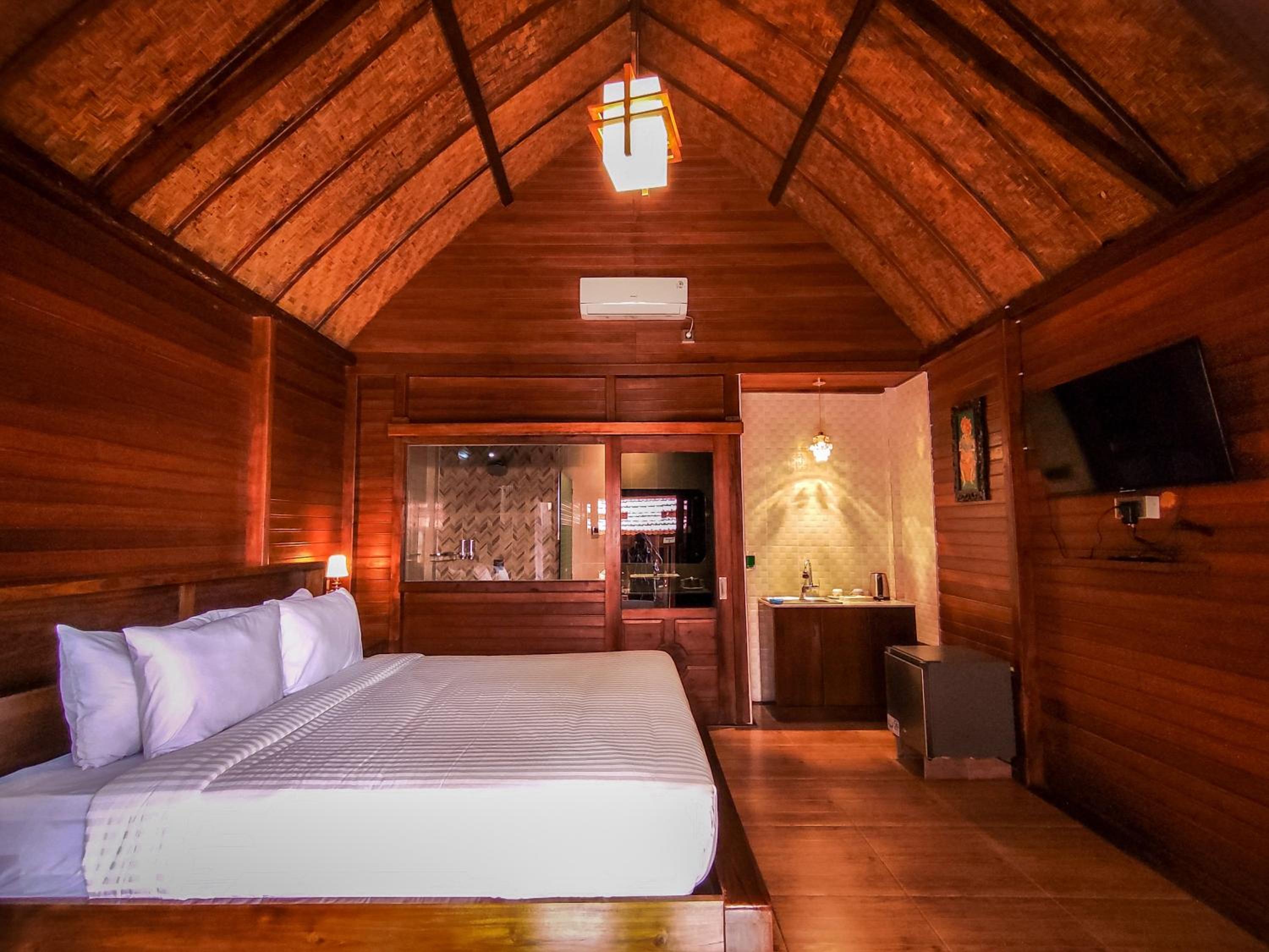 Villa Poolside A KingBed