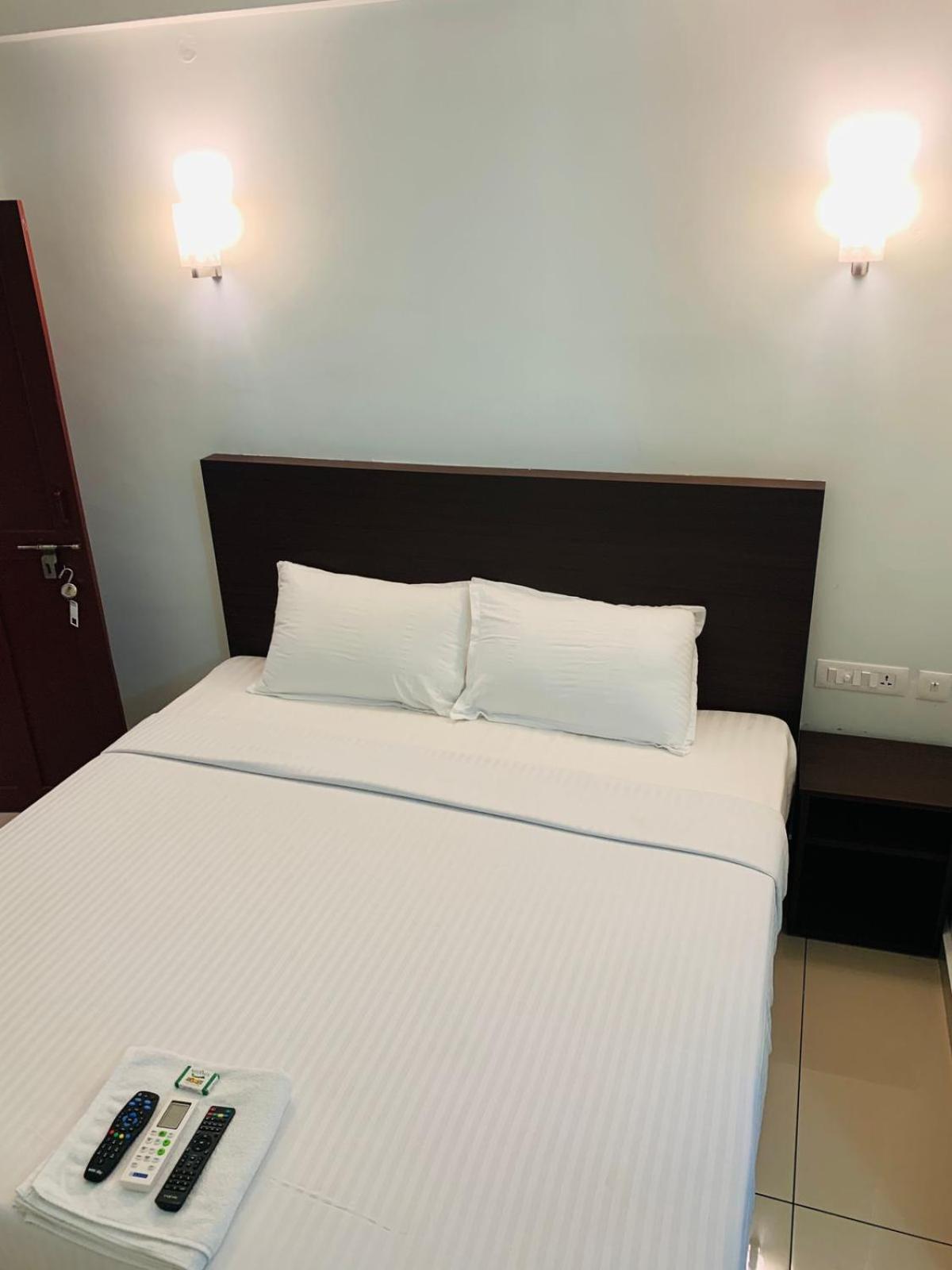 Deluxe Room - Photo 2