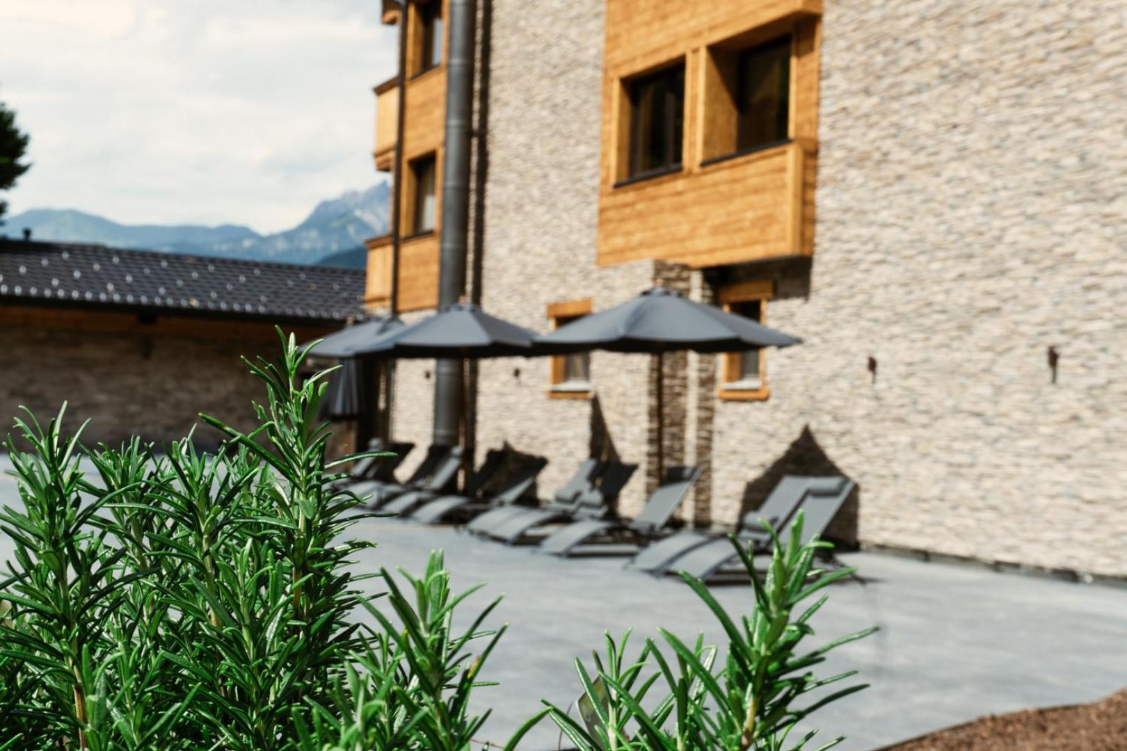 Chalet with Garden photo 2