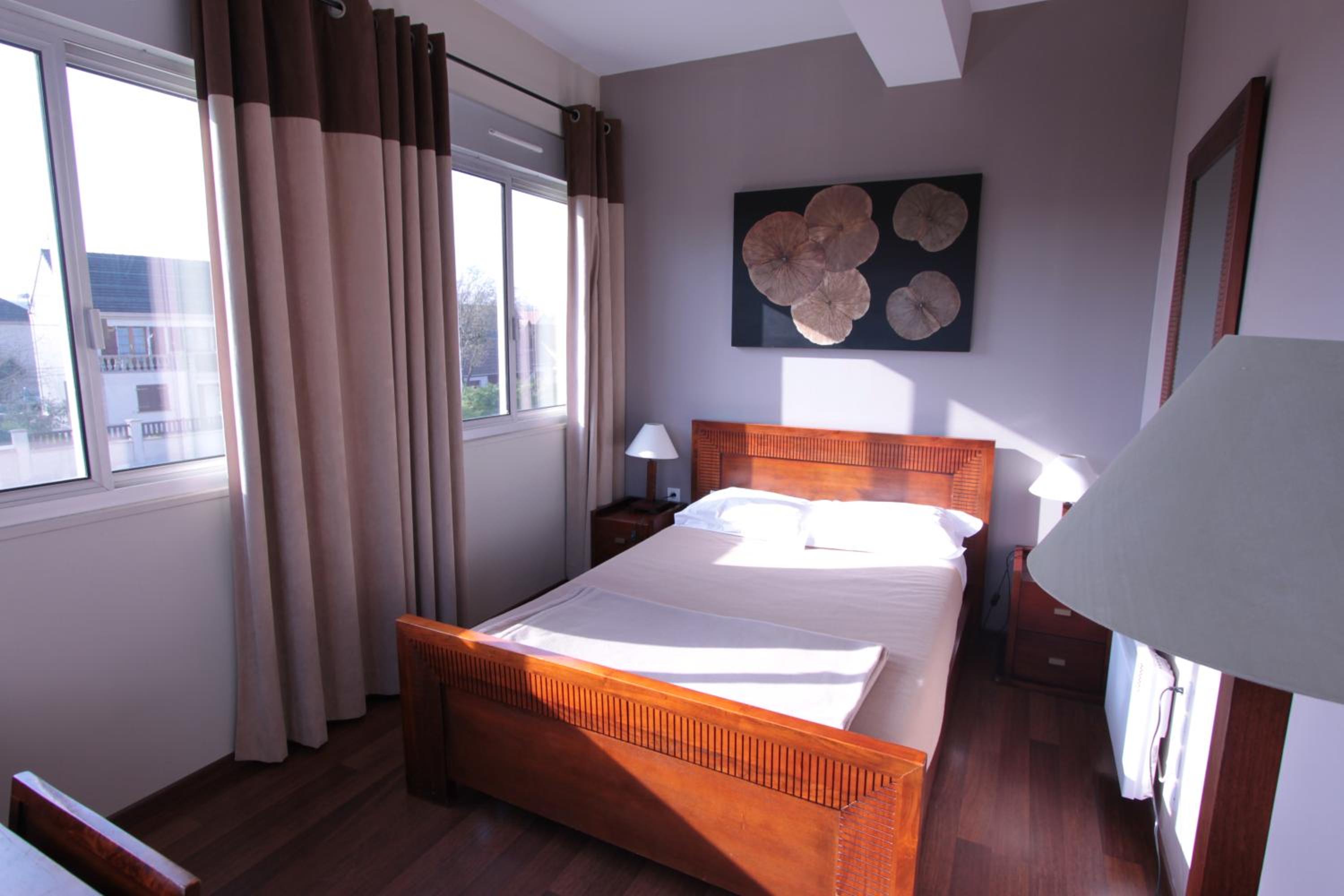 Standard Family Room - Photo 1