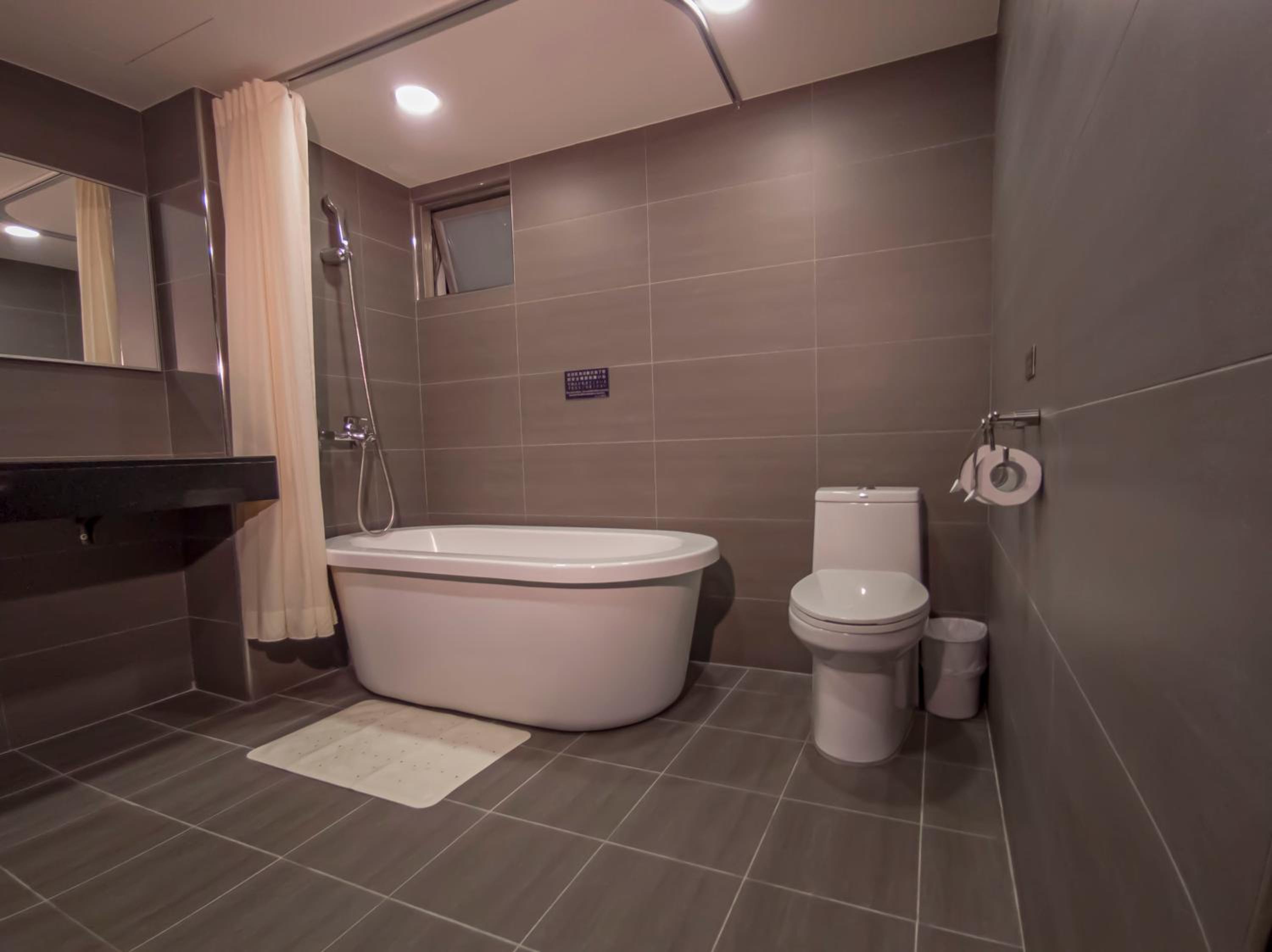 Deluxe Double Room with Bath photo 2