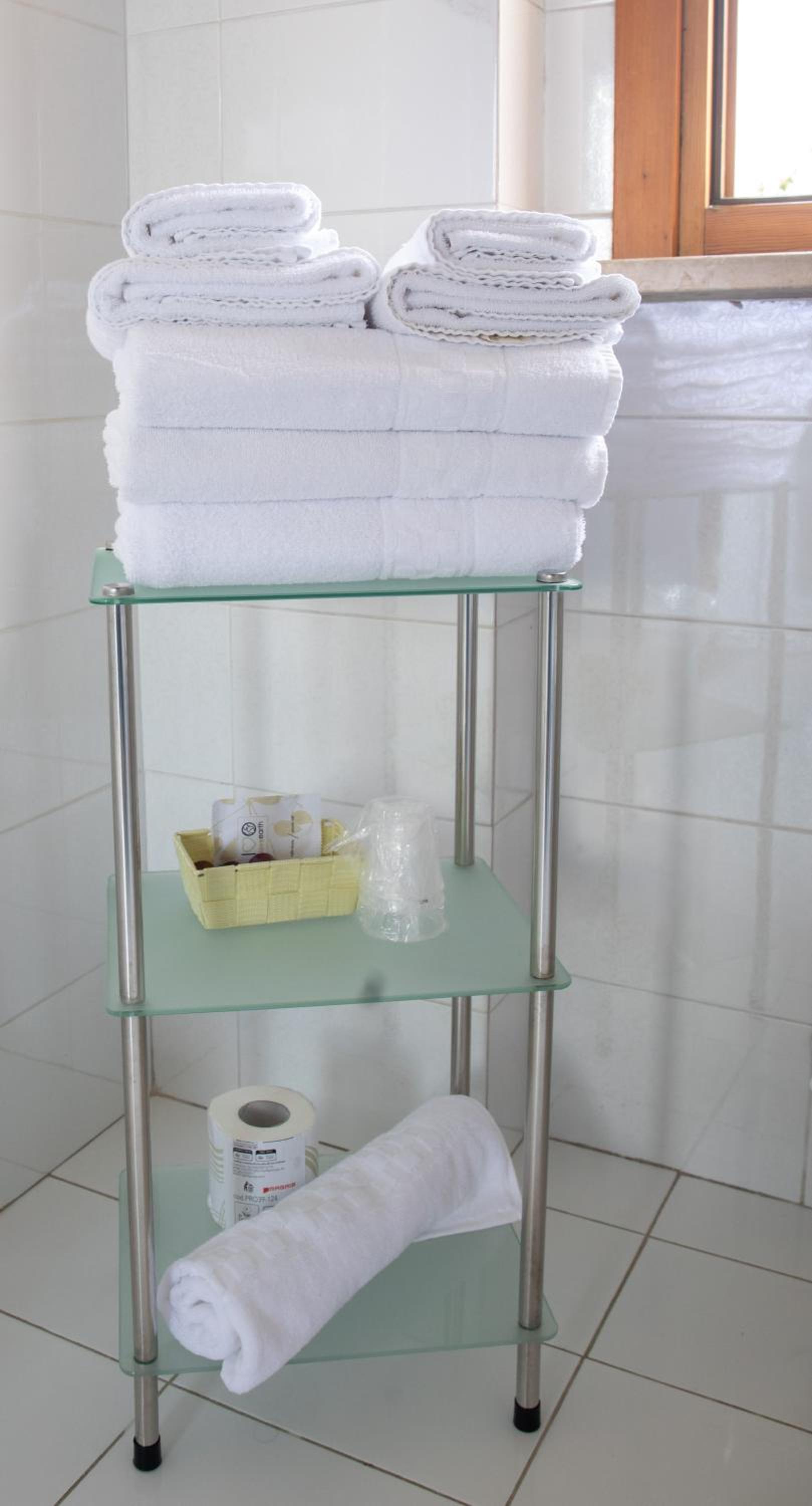 Double or Twin Room - Photo 4