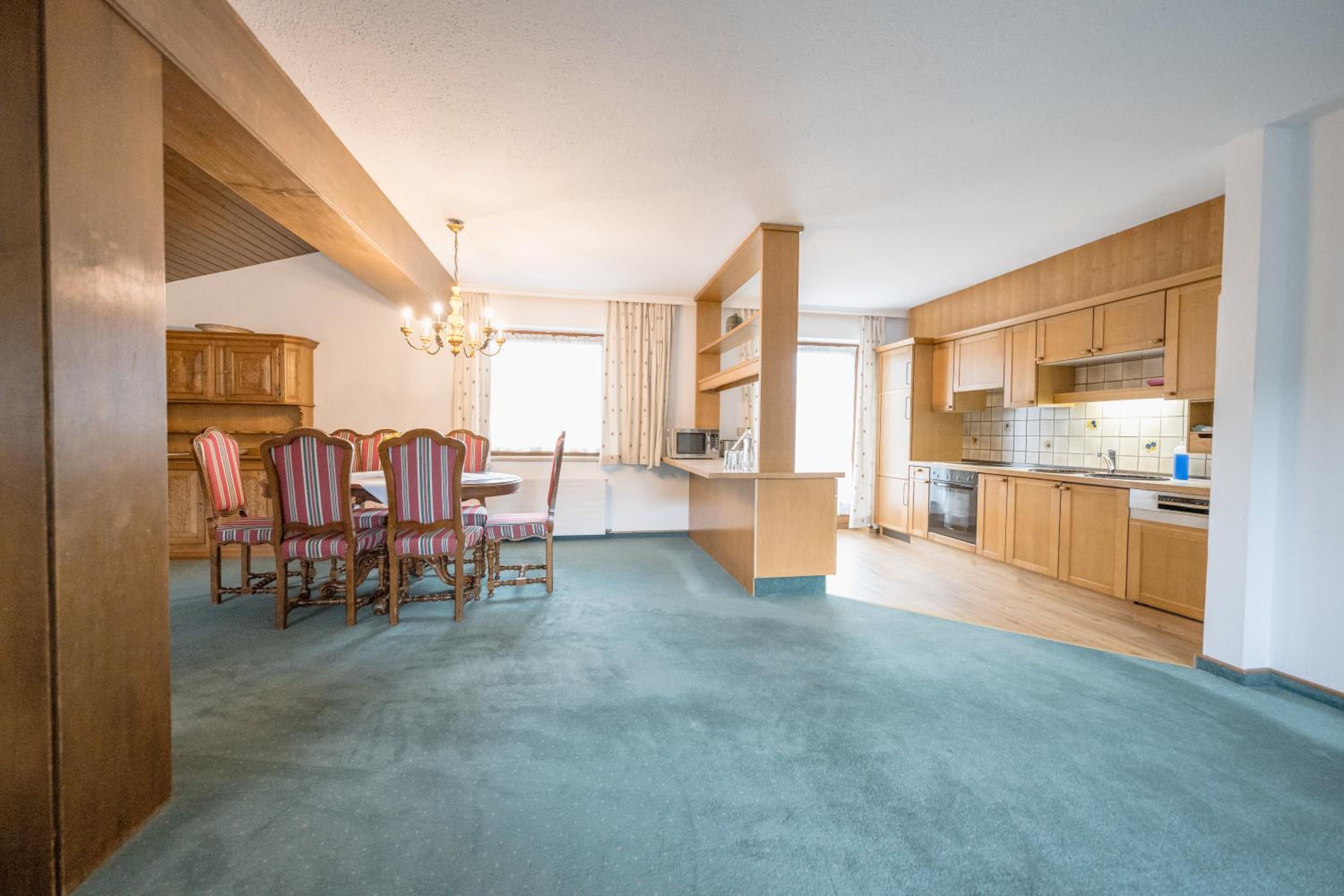 Two-Bedroom Apartment with Balcony photo 1